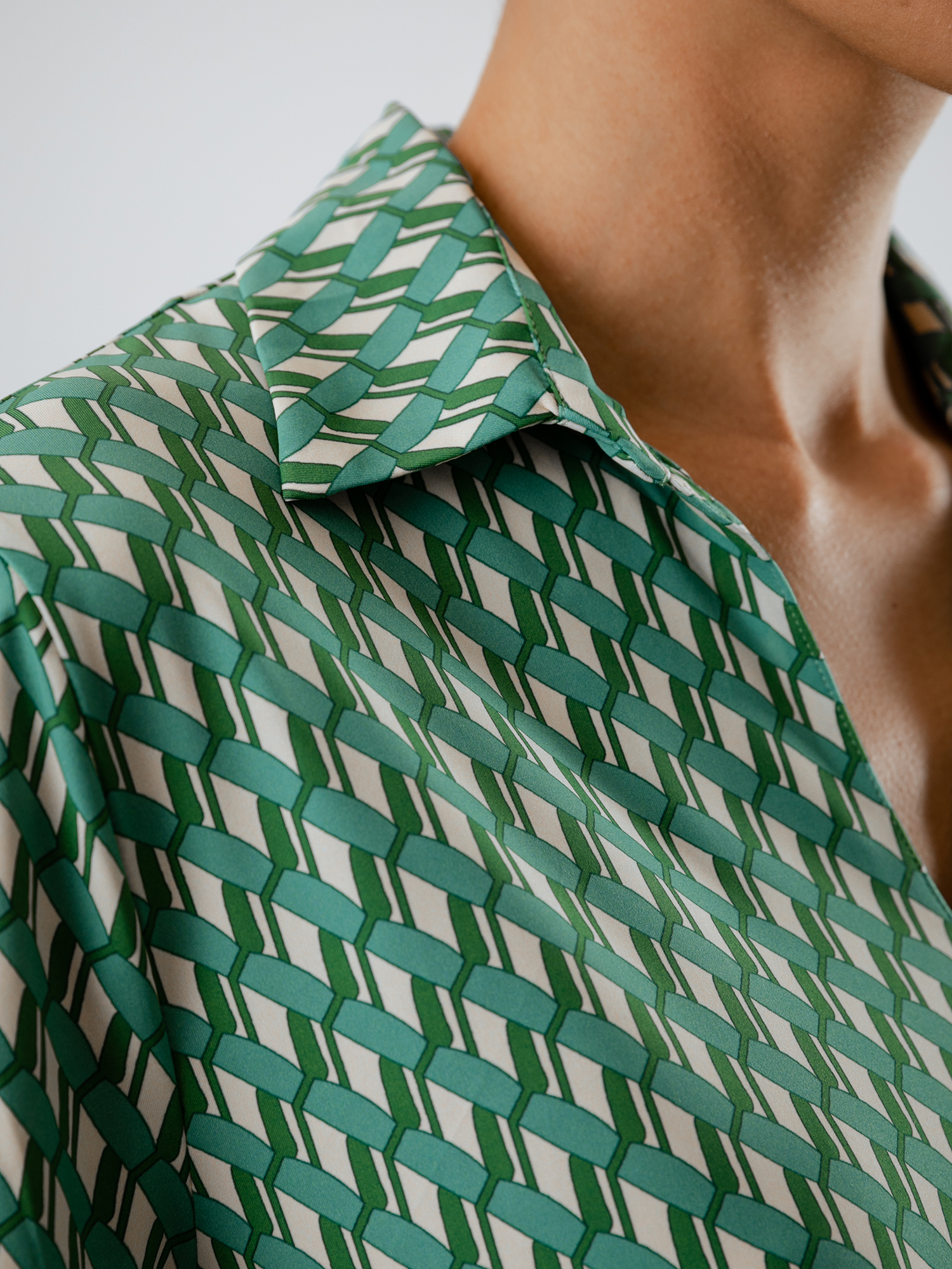 Detailansicht von Kurzarm-Poloshirt mit Musterung von SIYU