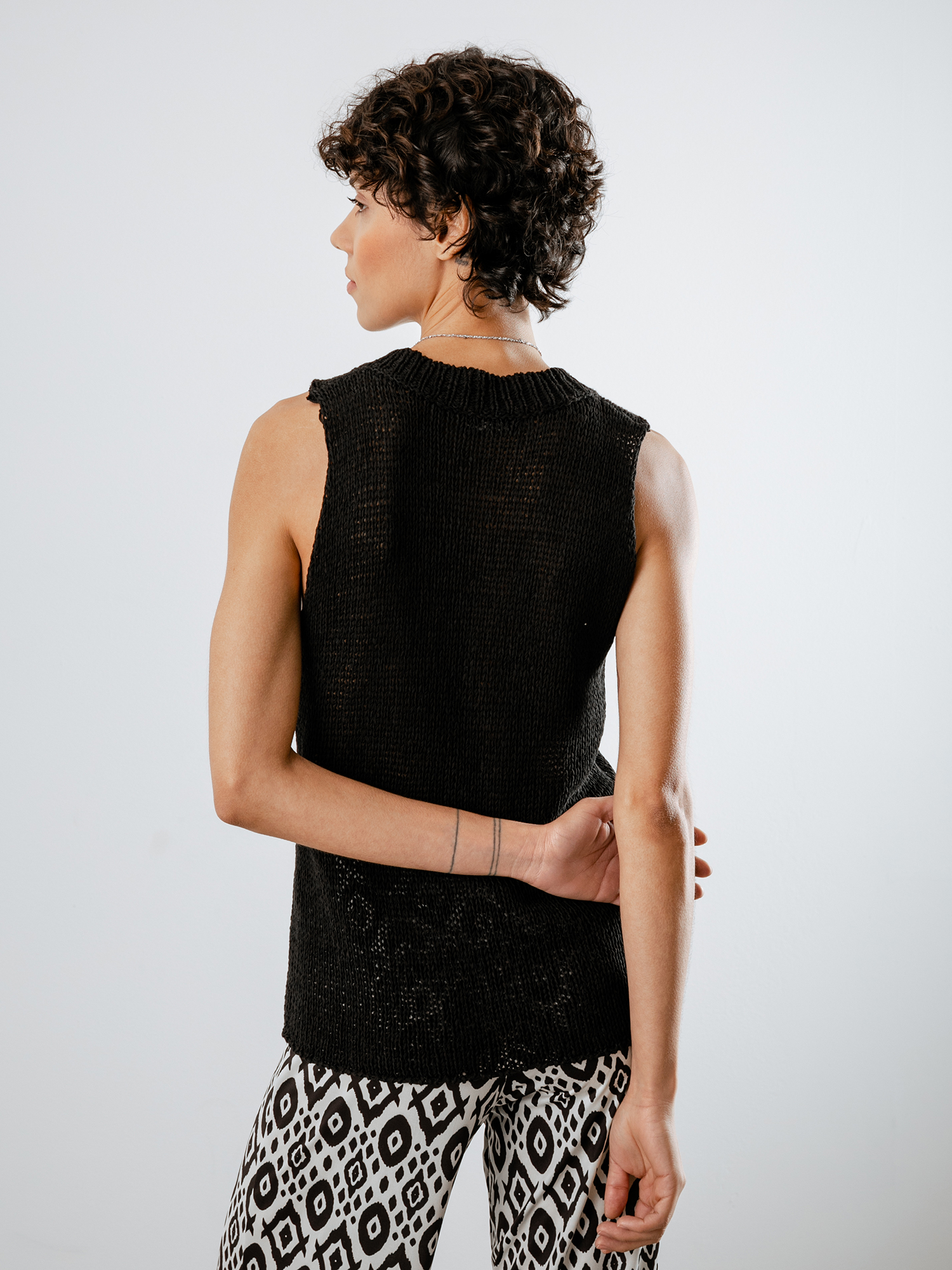 Detailansicht von Stricktop aus Baumwolle von ROBERTO COLLINA