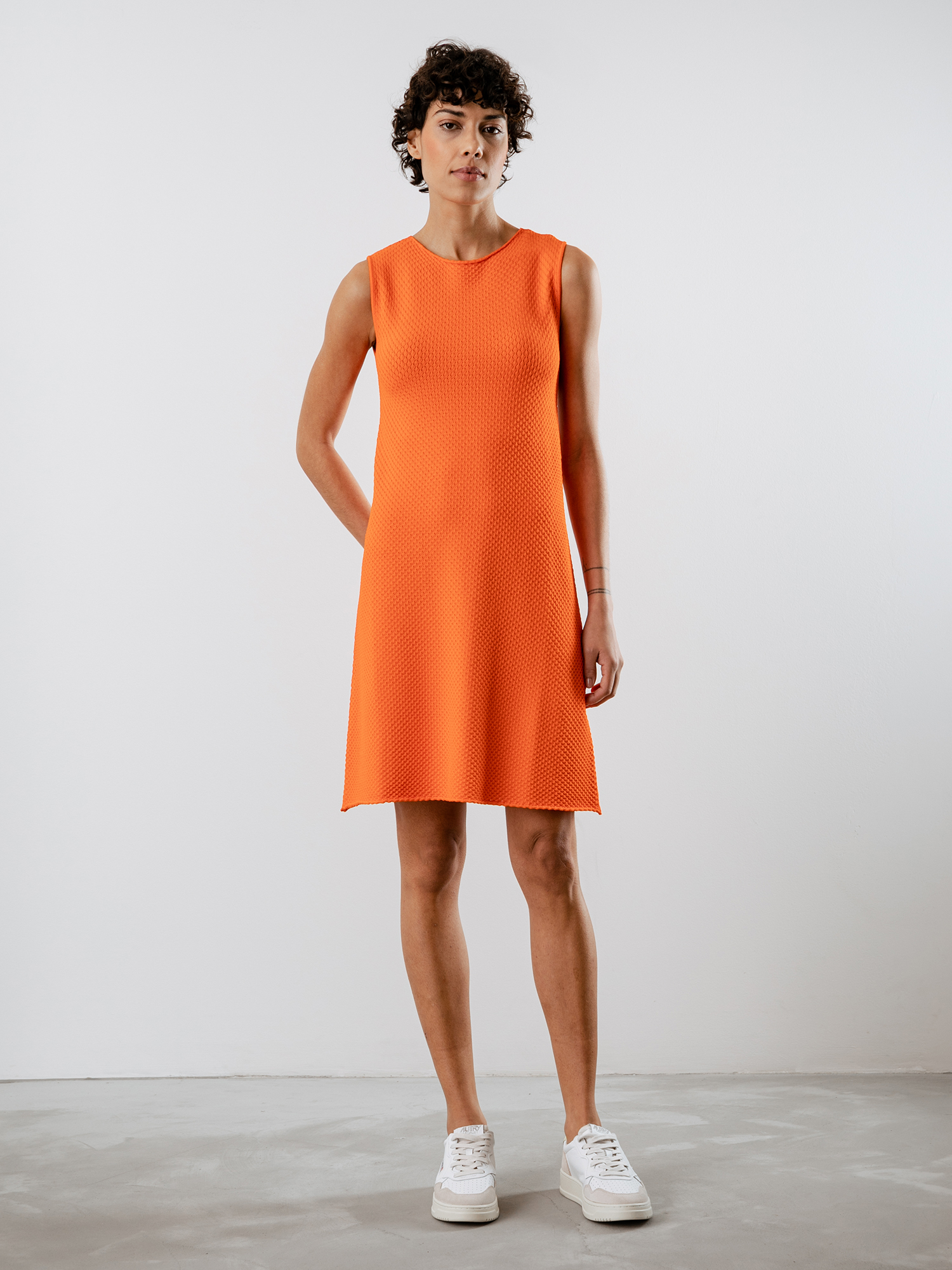 Detailansicht von Kurzes Kleid von ROBERTO COLLINA