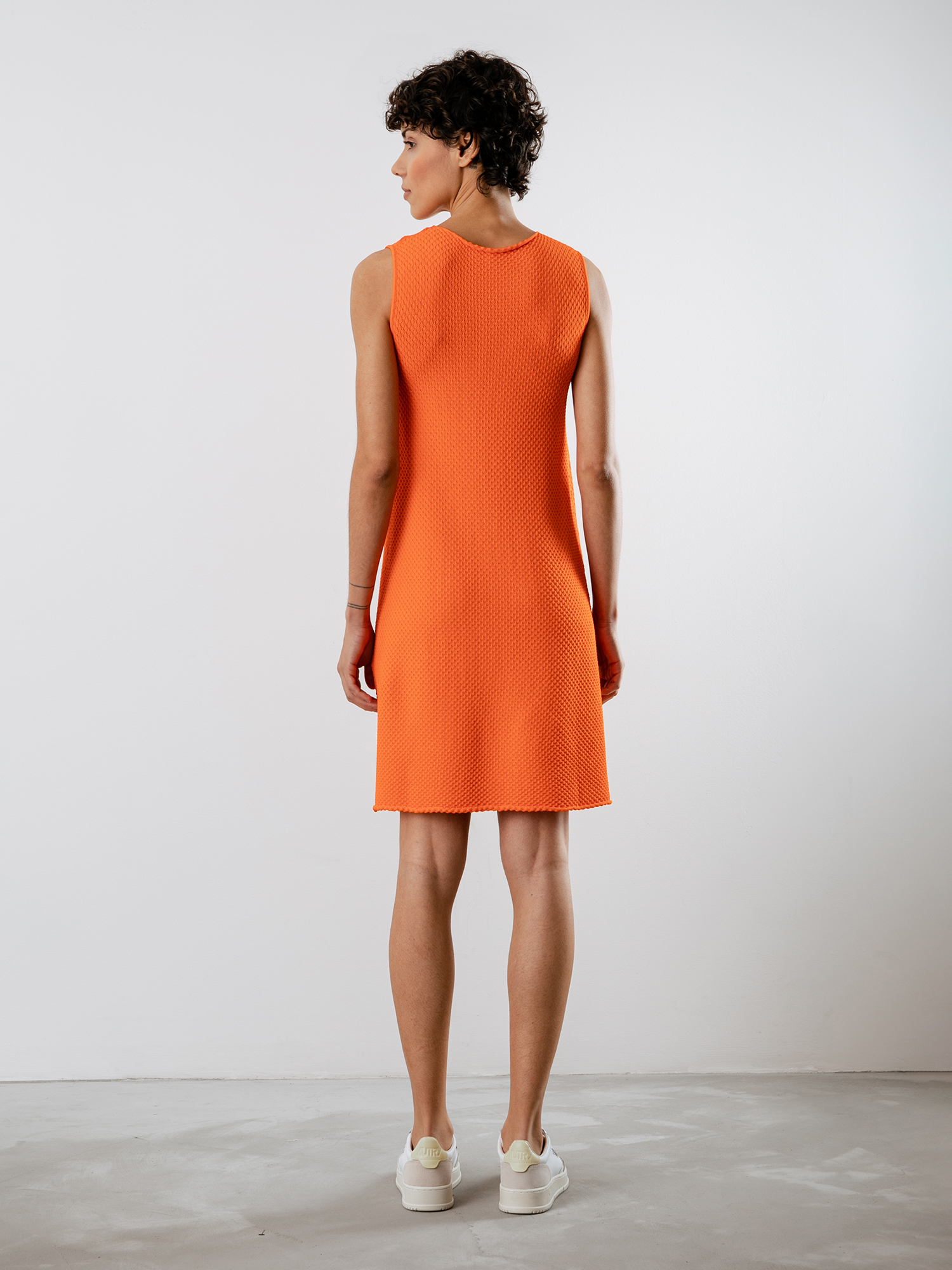 Detailansicht von Kurzes Kleid von ROBERTO COLLINA