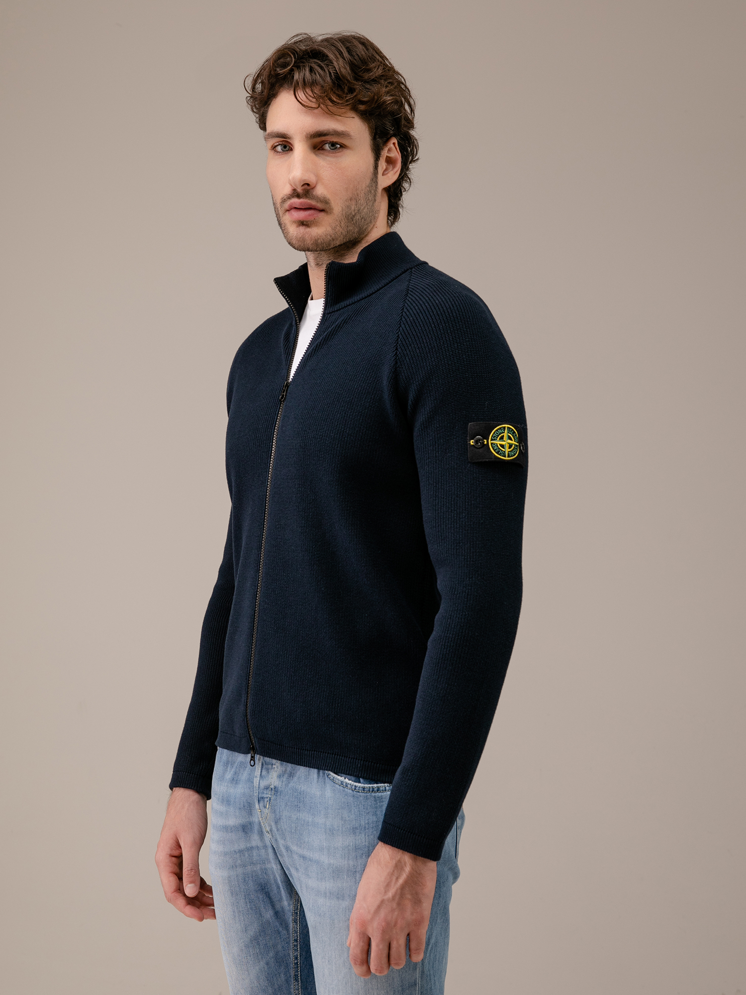 Detailansicht von Strickjacke aus Baumwolle von STONE ISLAND