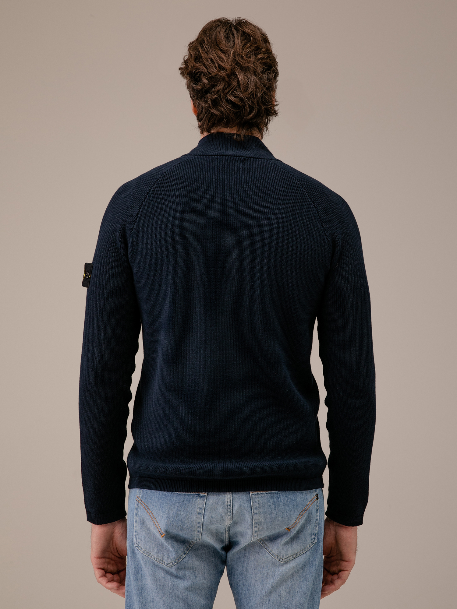 Detailansicht von Strickjacke aus Baumwolle von STONE ISLAND