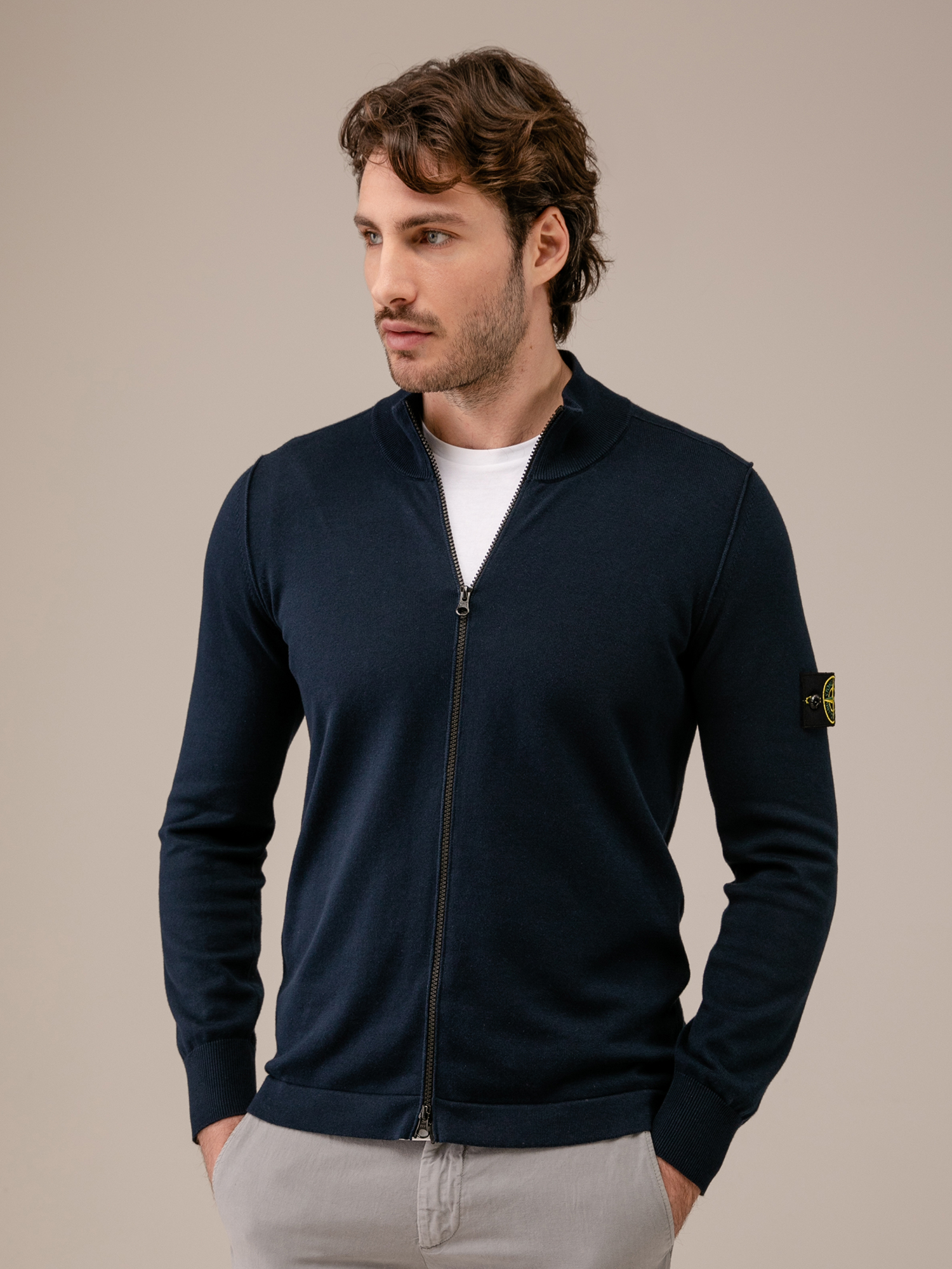 Detailansicht von Strickjacke aus Baumwolle von STONE ISLAND