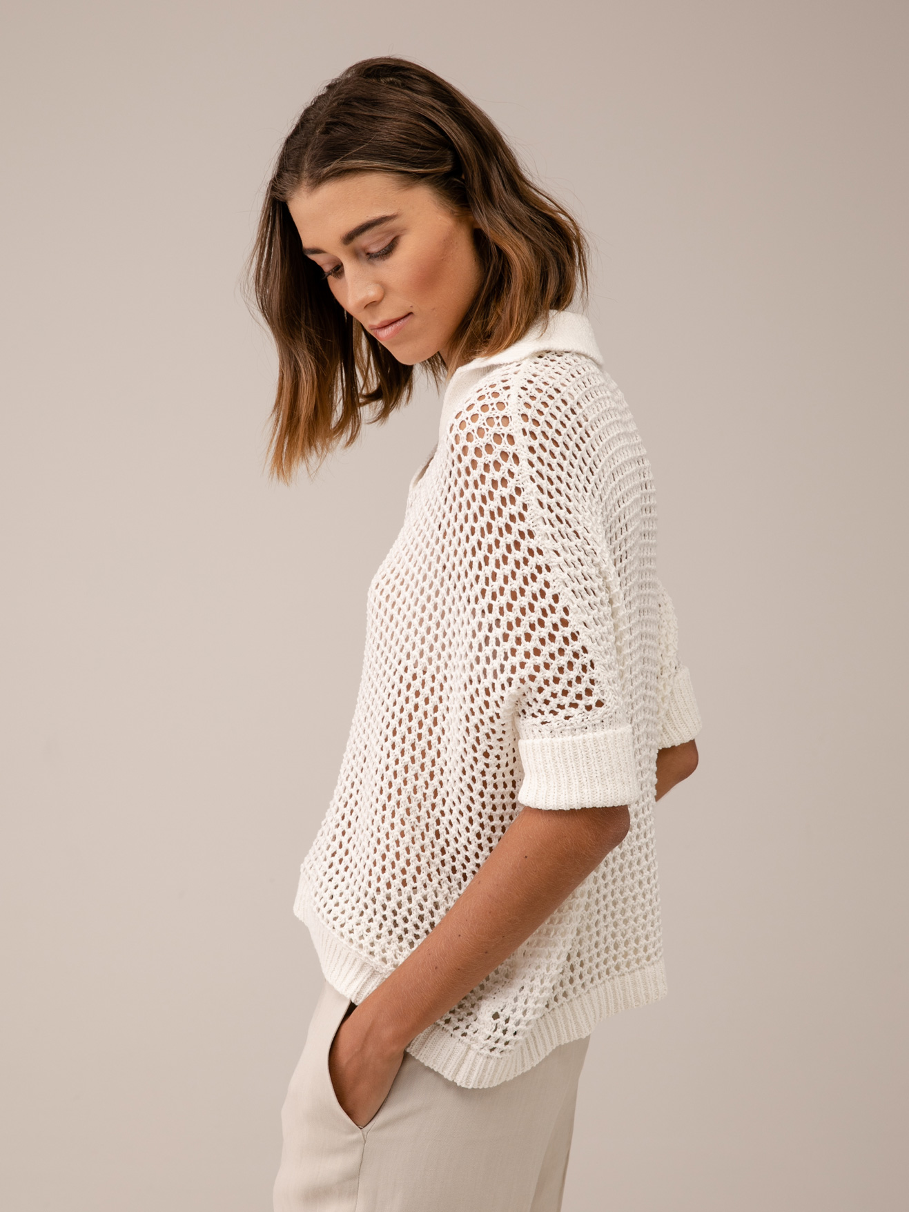 Detailansicht von Kurzarm-Pullover mit Lochstrick von DANIELS