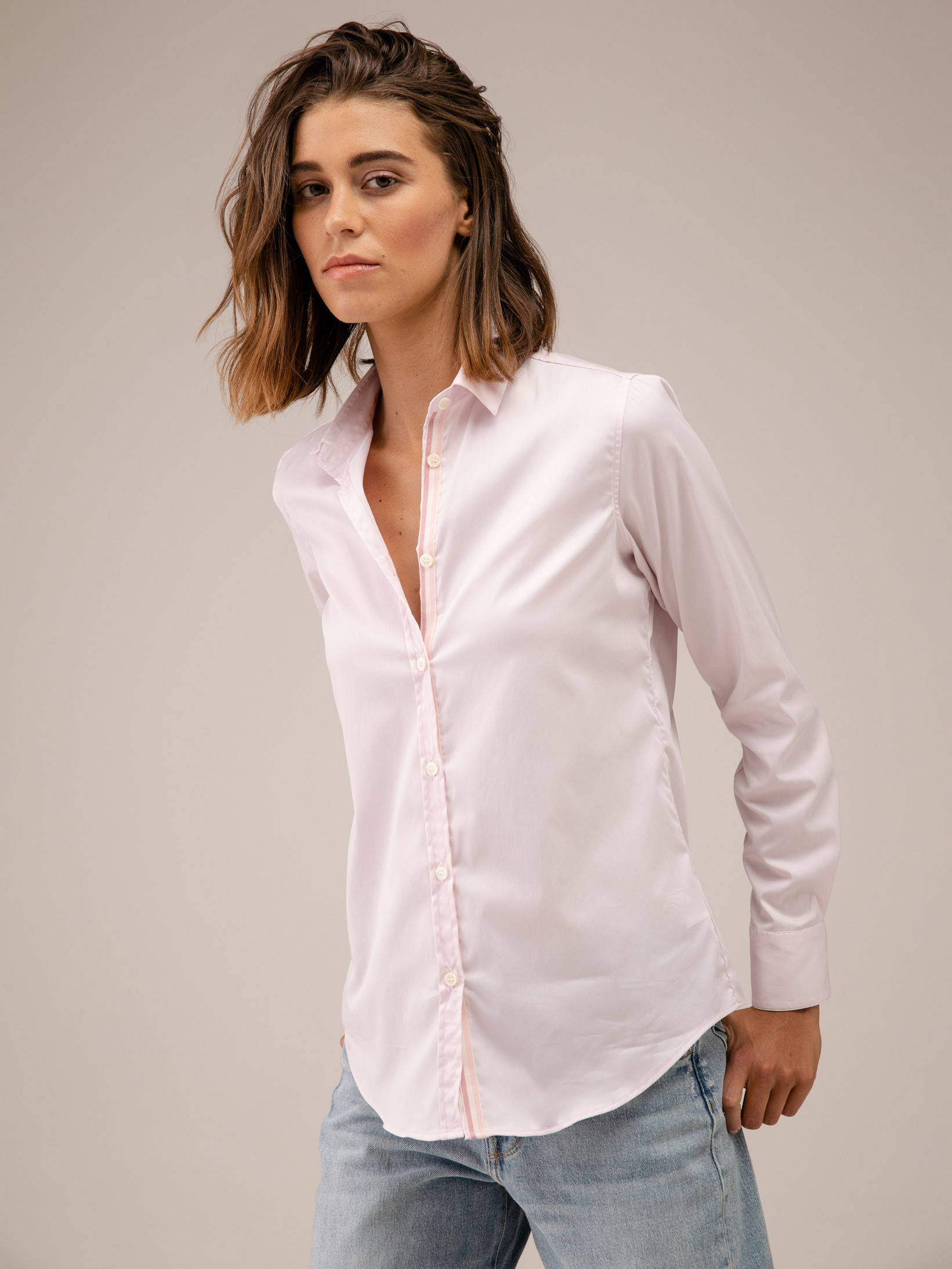 Detailansicht von Baumwollbluse von AGLINI