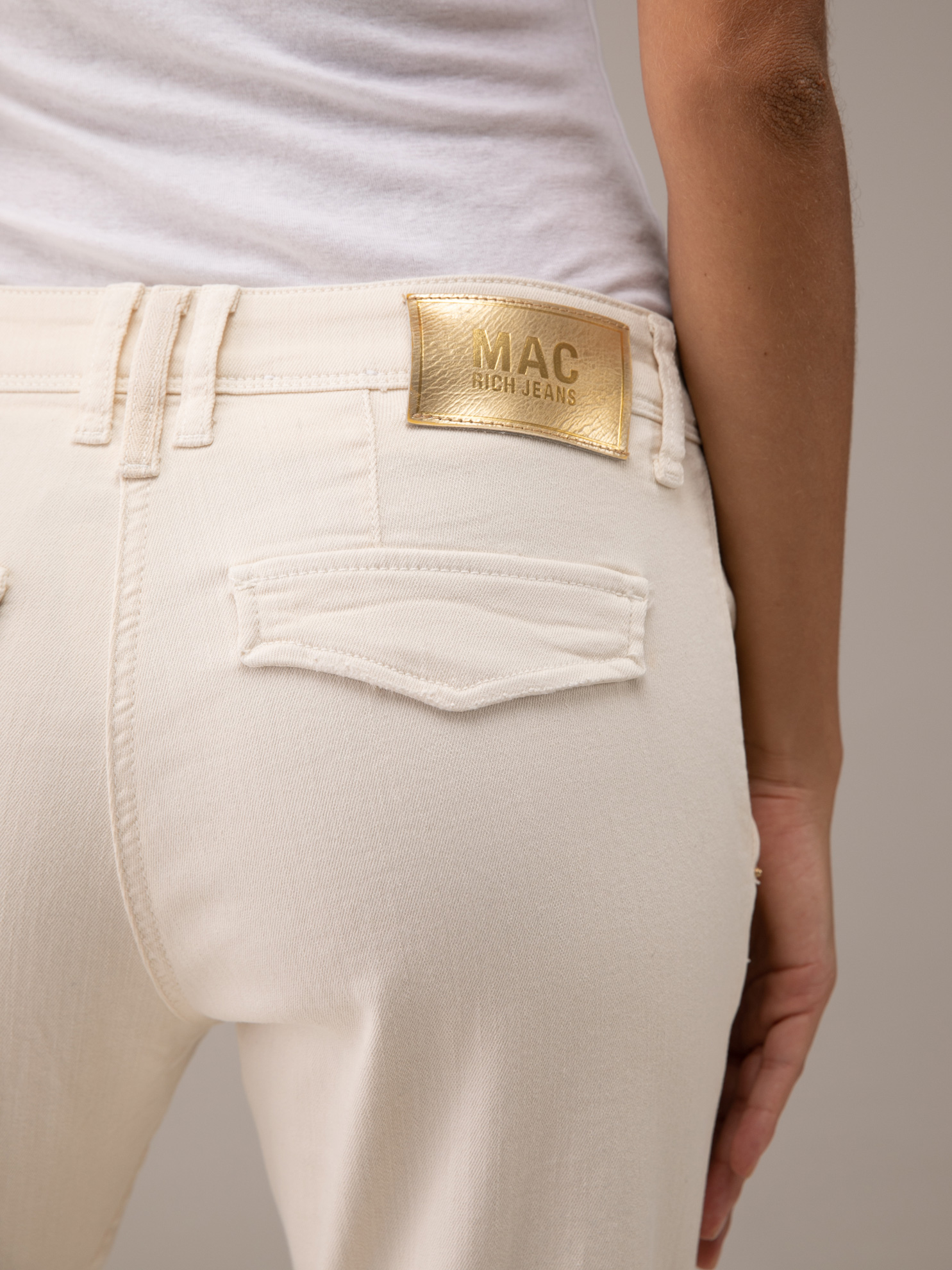 Detailansicht von Slim Fit Jeans von MAC