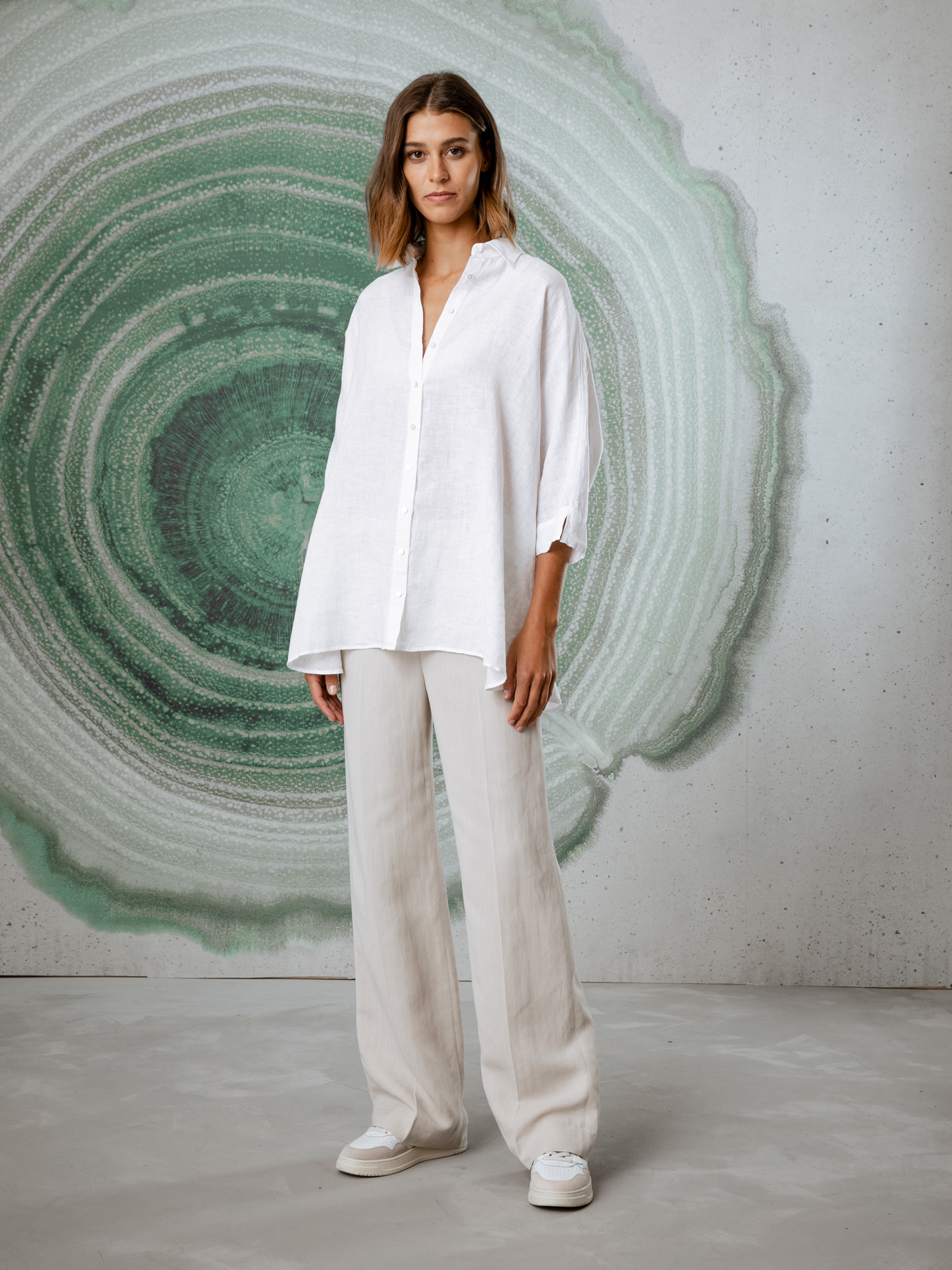 Detailansicht von Oversized Leinenbluse von ANTONELLI