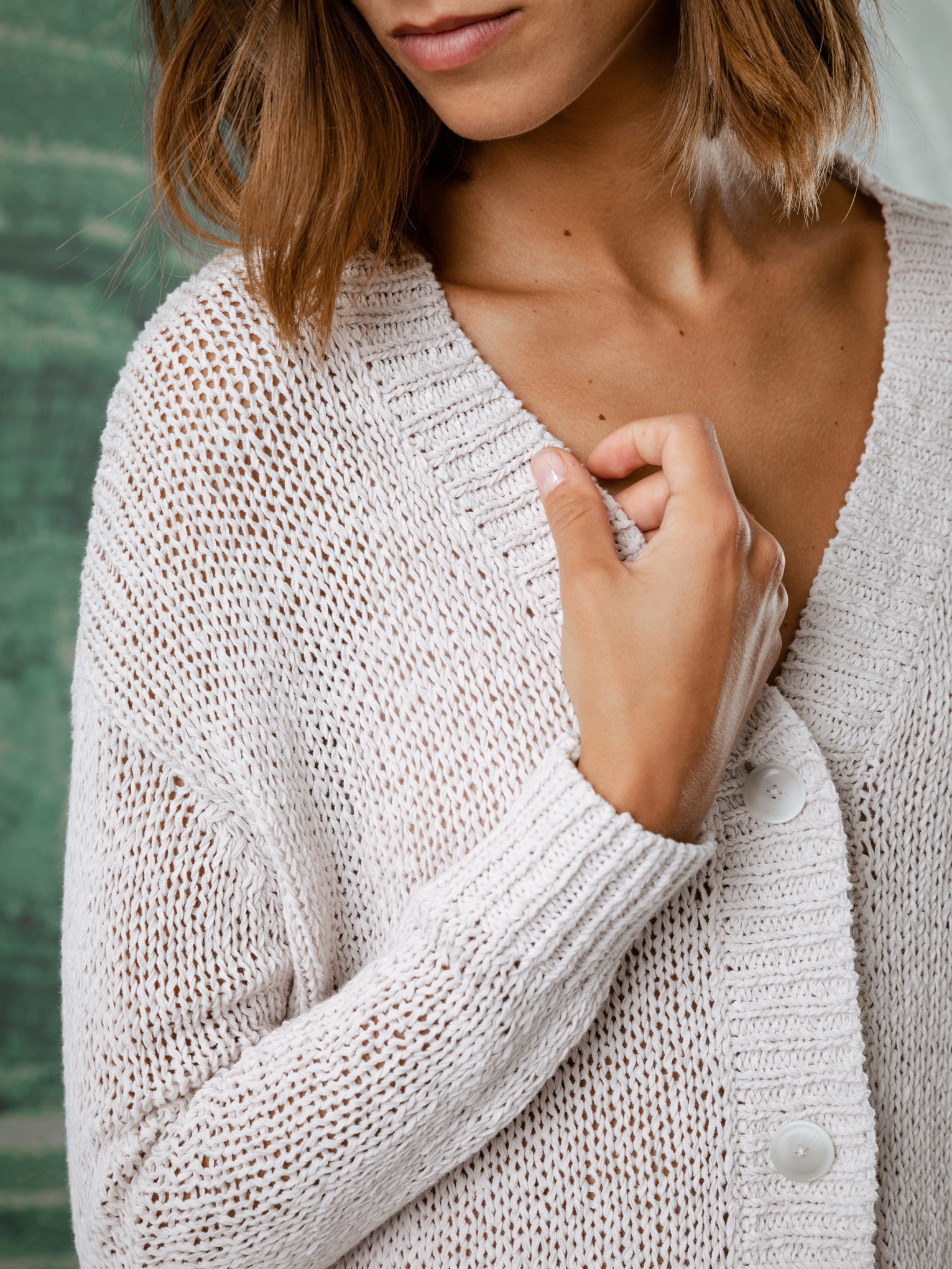 Detailansicht von Strickjacke aus Baumwolle von DANIELS