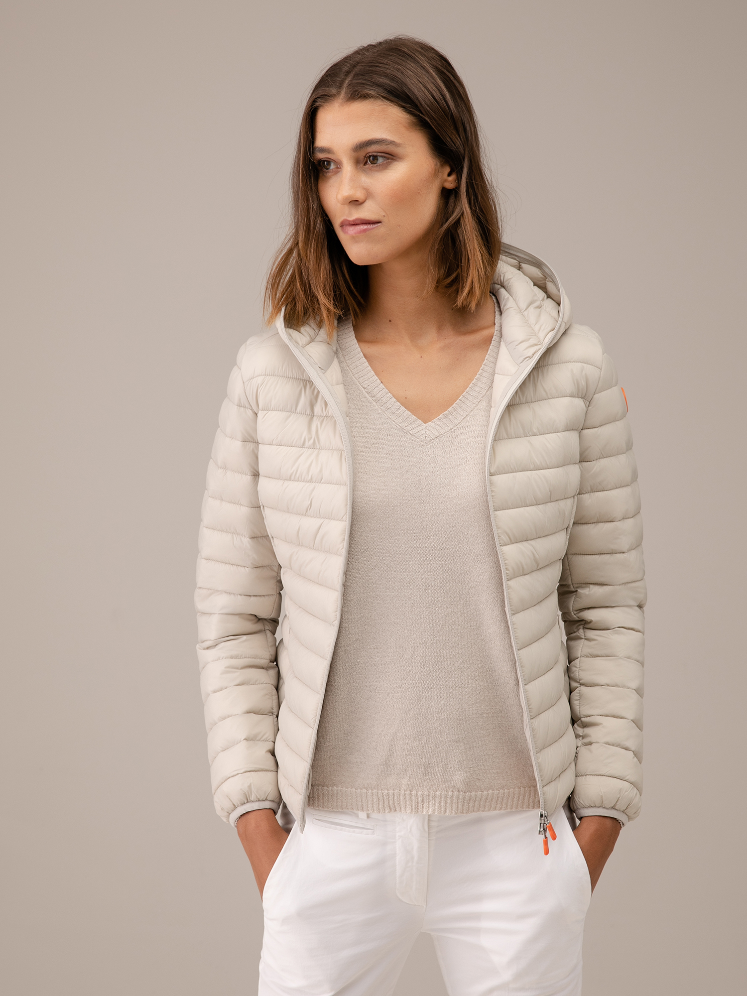 Detailansicht von Taillierte Steppjacke von SAVE THE DUCK