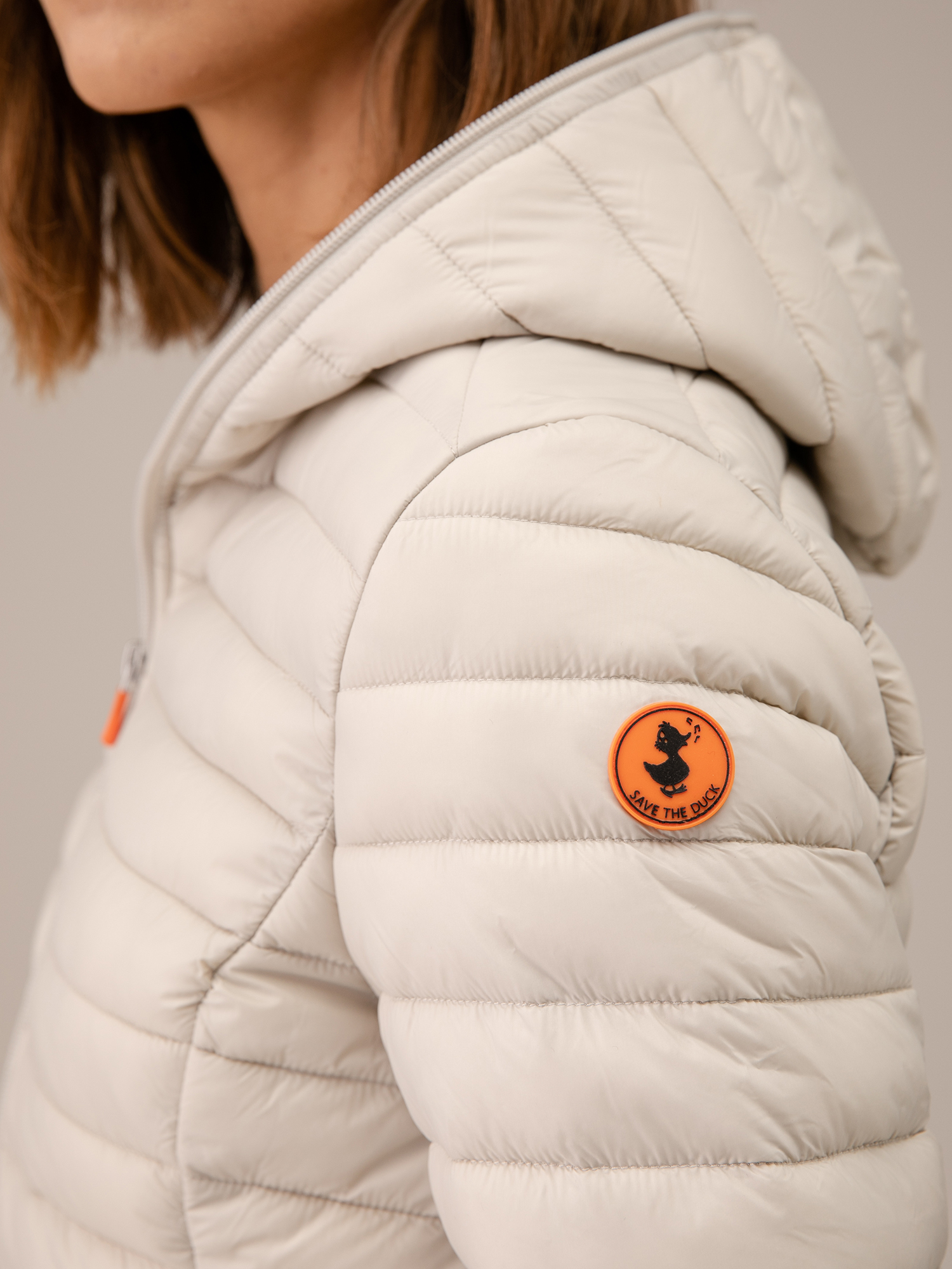 Detailansicht von Taillierte Steppjacke von SAVE THE DUCK
