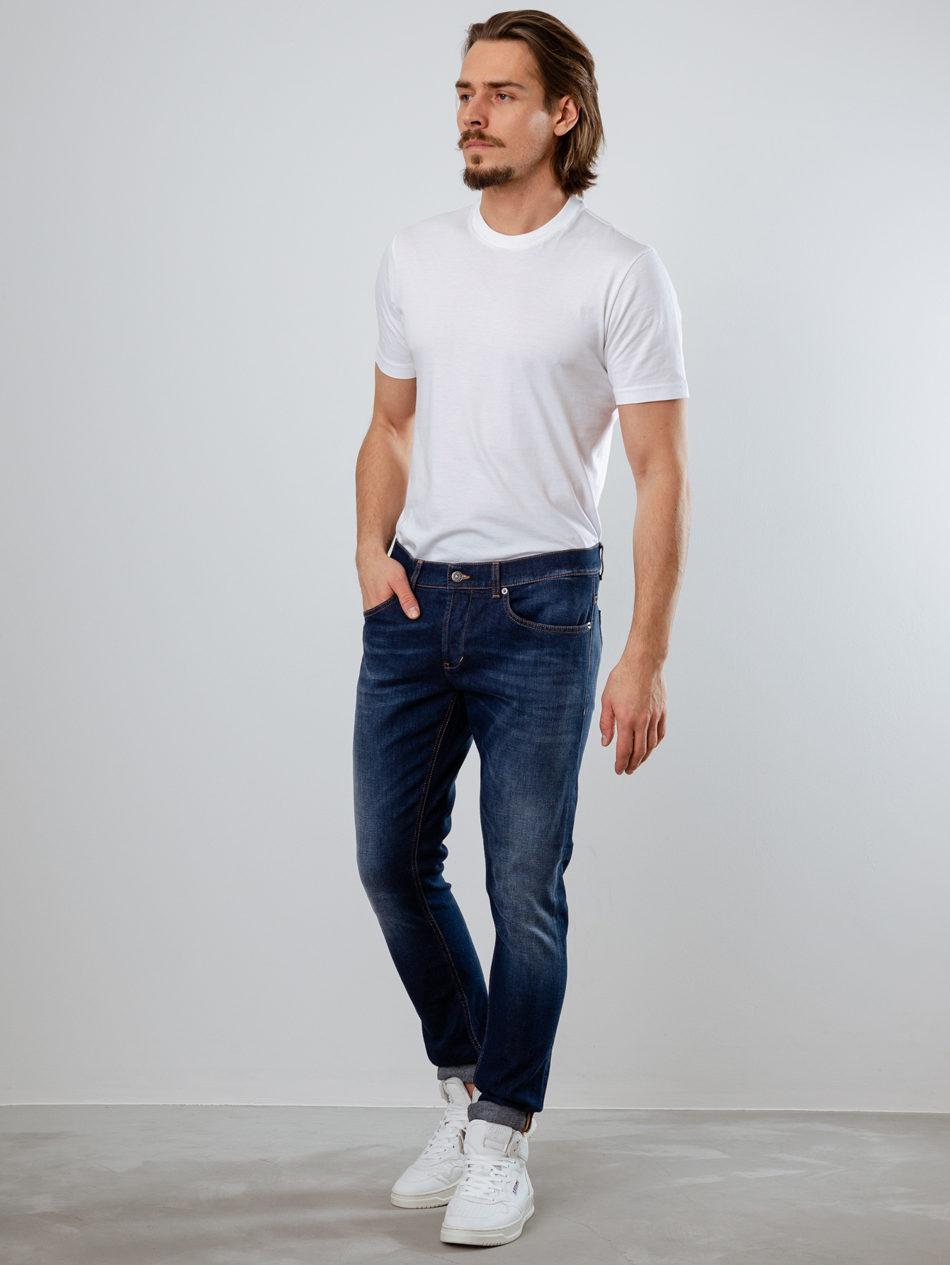 Detailansicht von Slim Fit Jeans von DONDUP