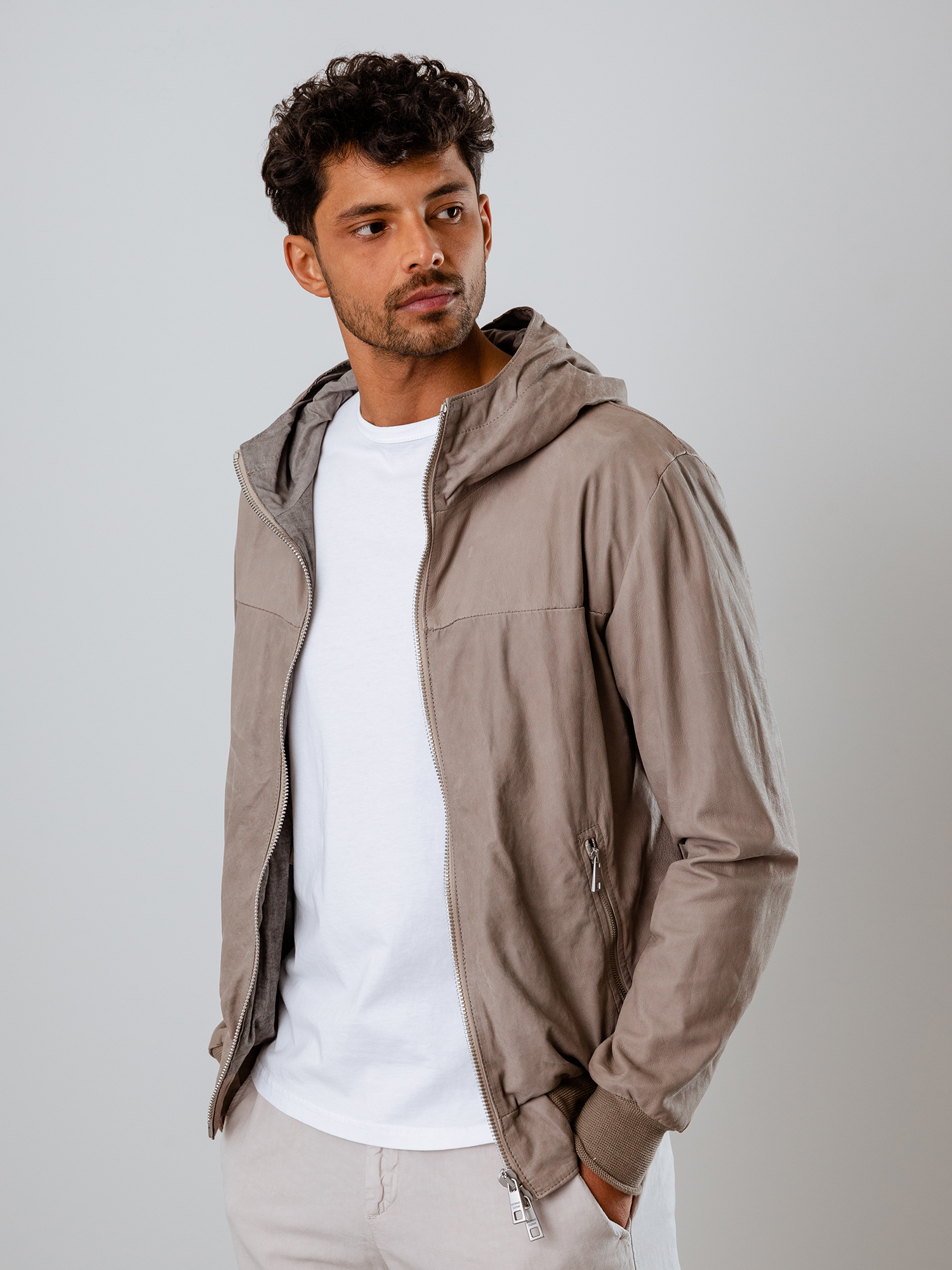 Detailansicht von Lederjacke von GIORGIO BRATO