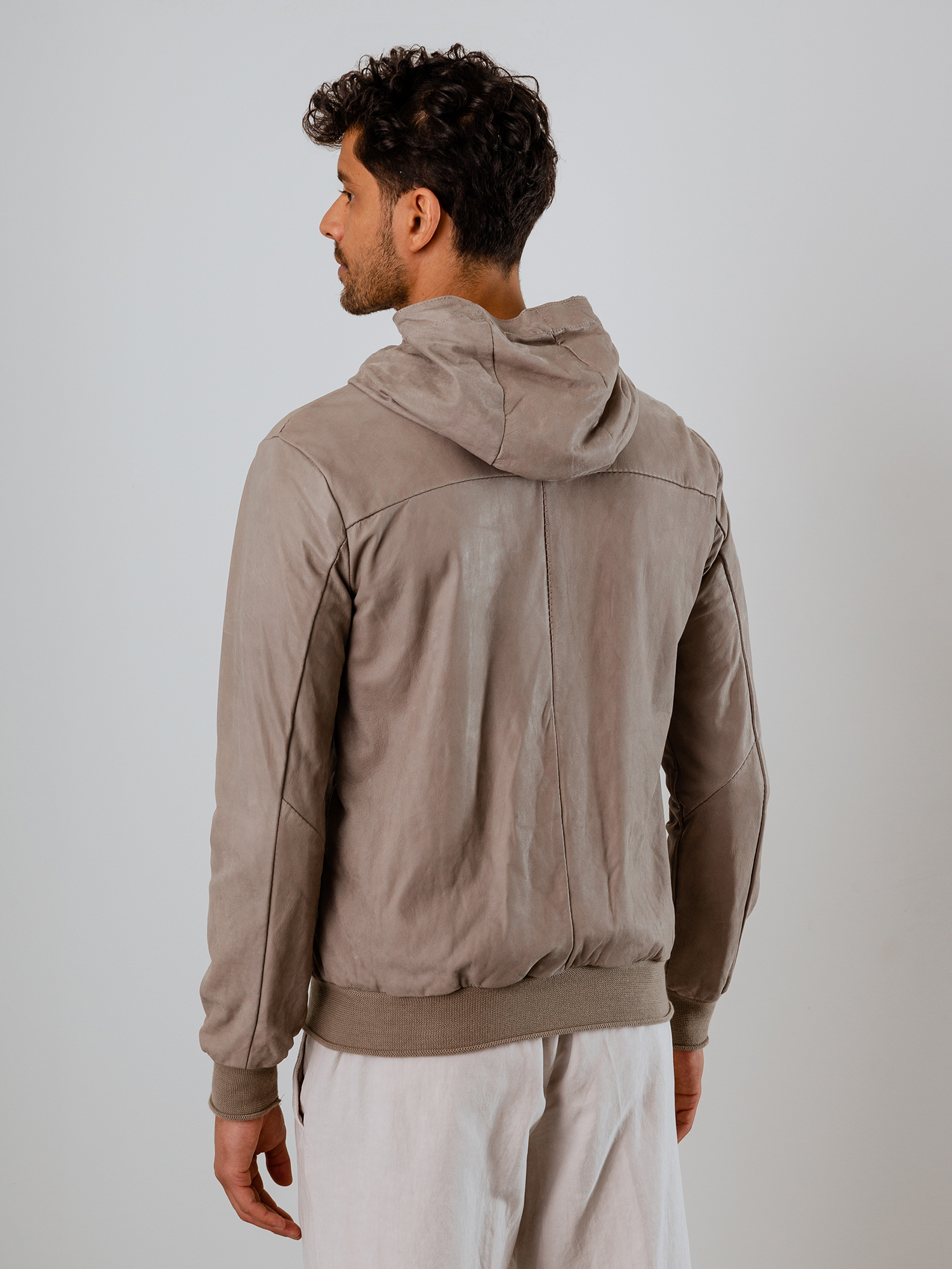 Detailansicht von Lederjacke von GIORGIO BRATO