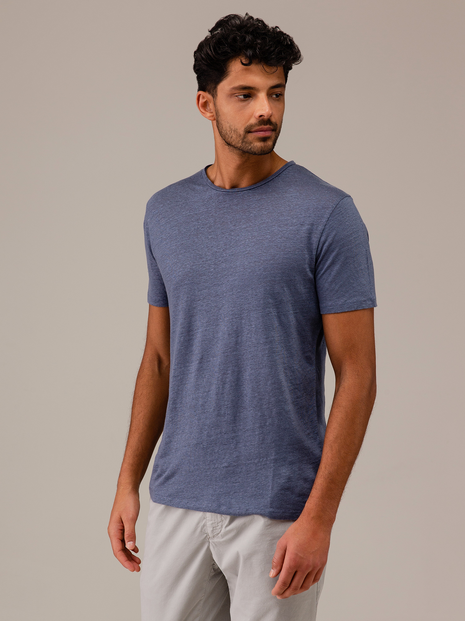 Detailansicht von T-Shirt aus Leinen von KIEFERMANN