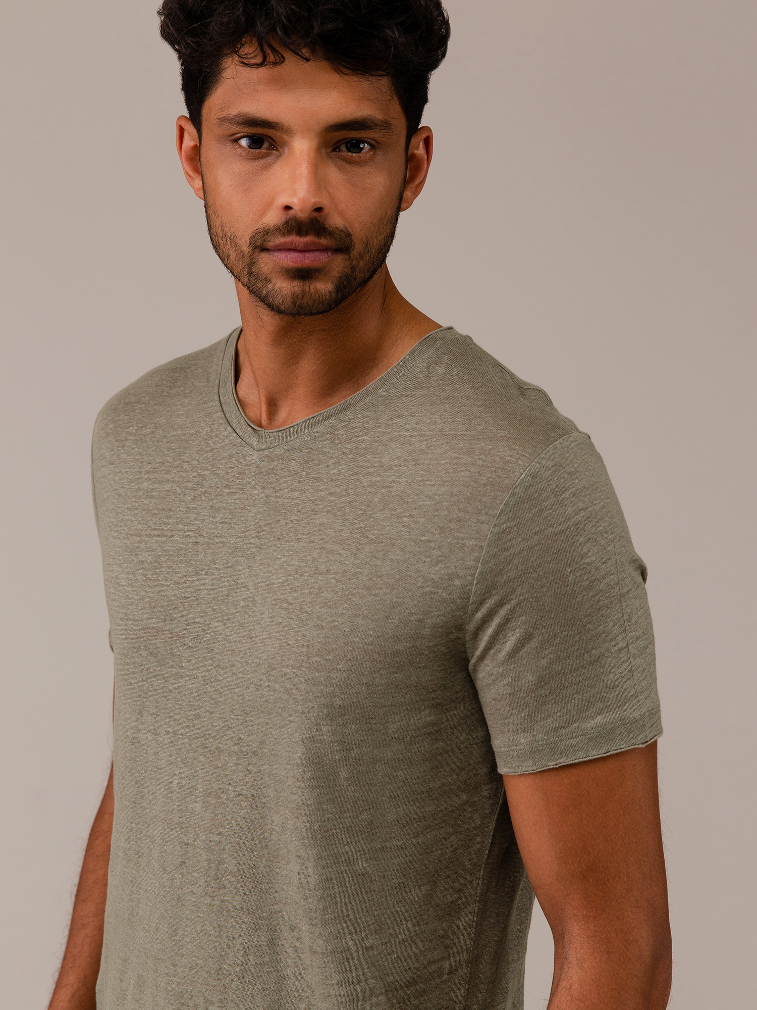 Detailansicht von T-Shirt aus Leinen von KIEFERMANN