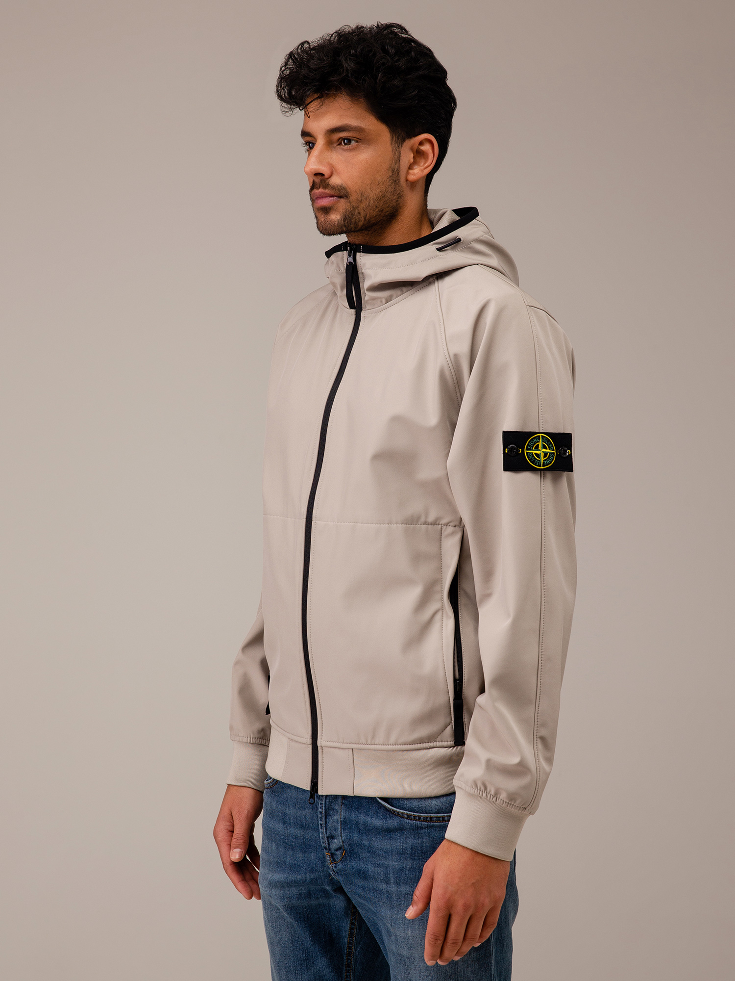 Detailansicht von Regenjacke von STONE ISLAND
