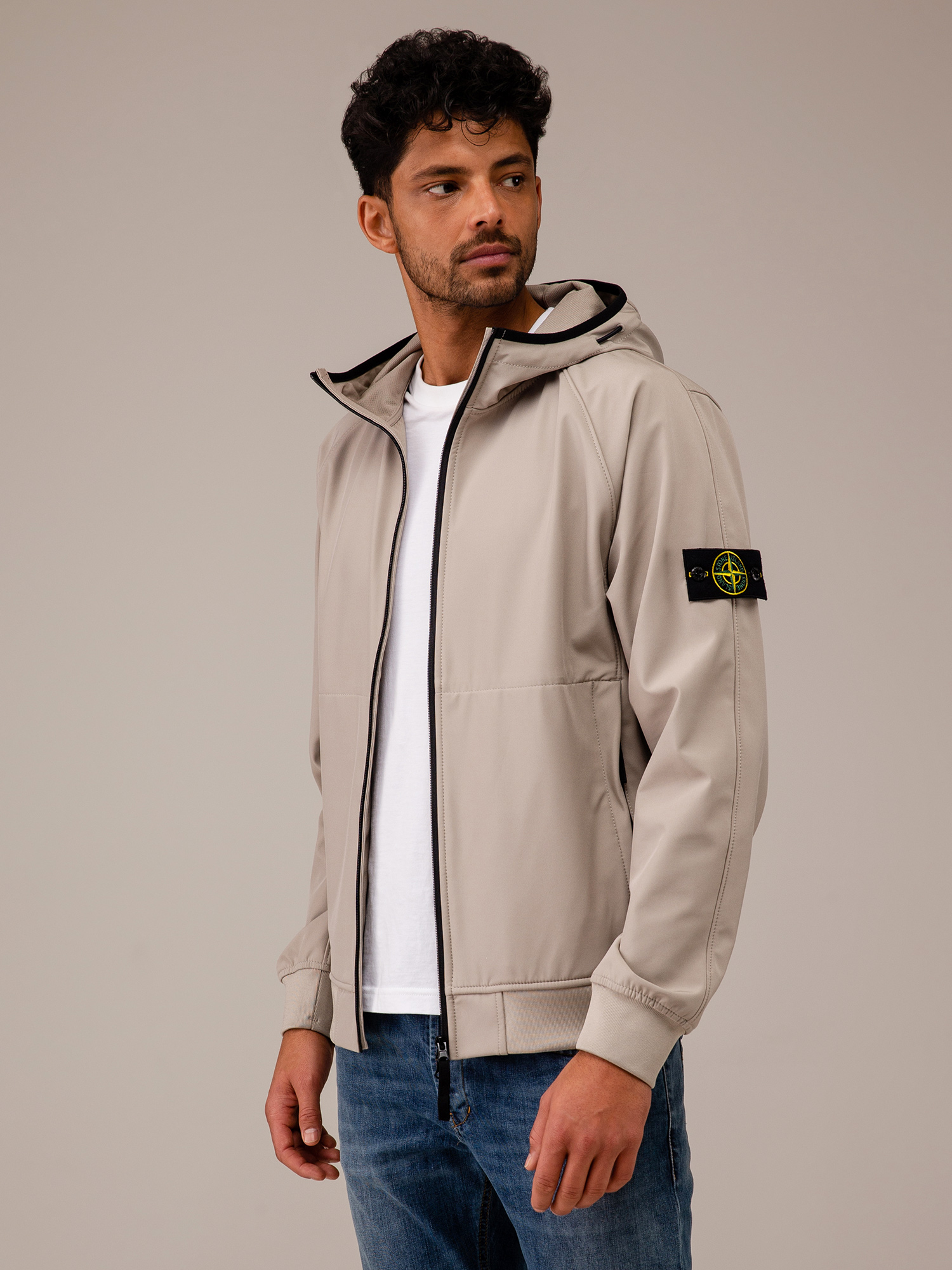 Detailansicht von Regenjacke von STONE ISLAND