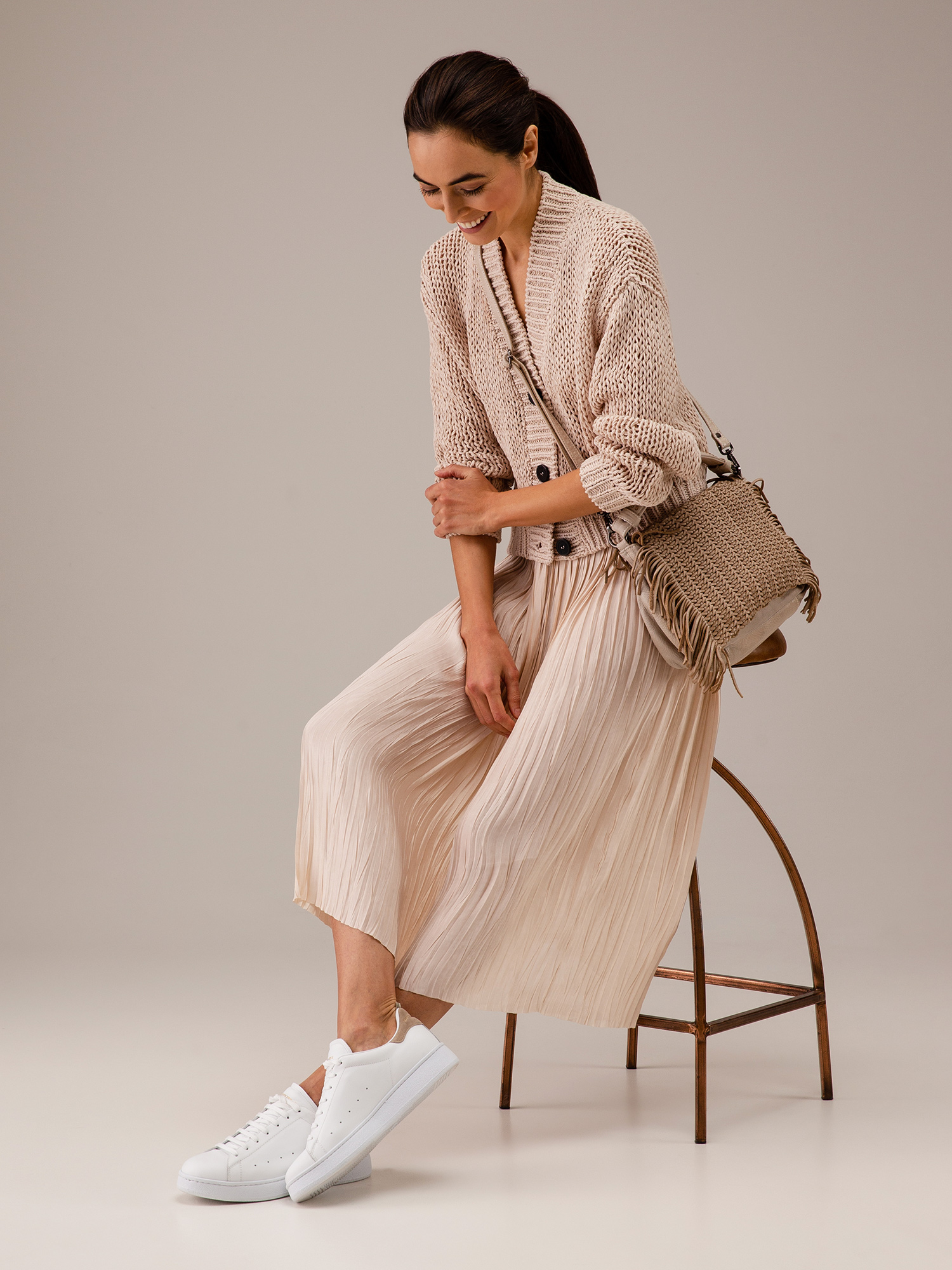 Detailansicht von Strickjacke aus Baumwolle von ROBERTO COLLINA