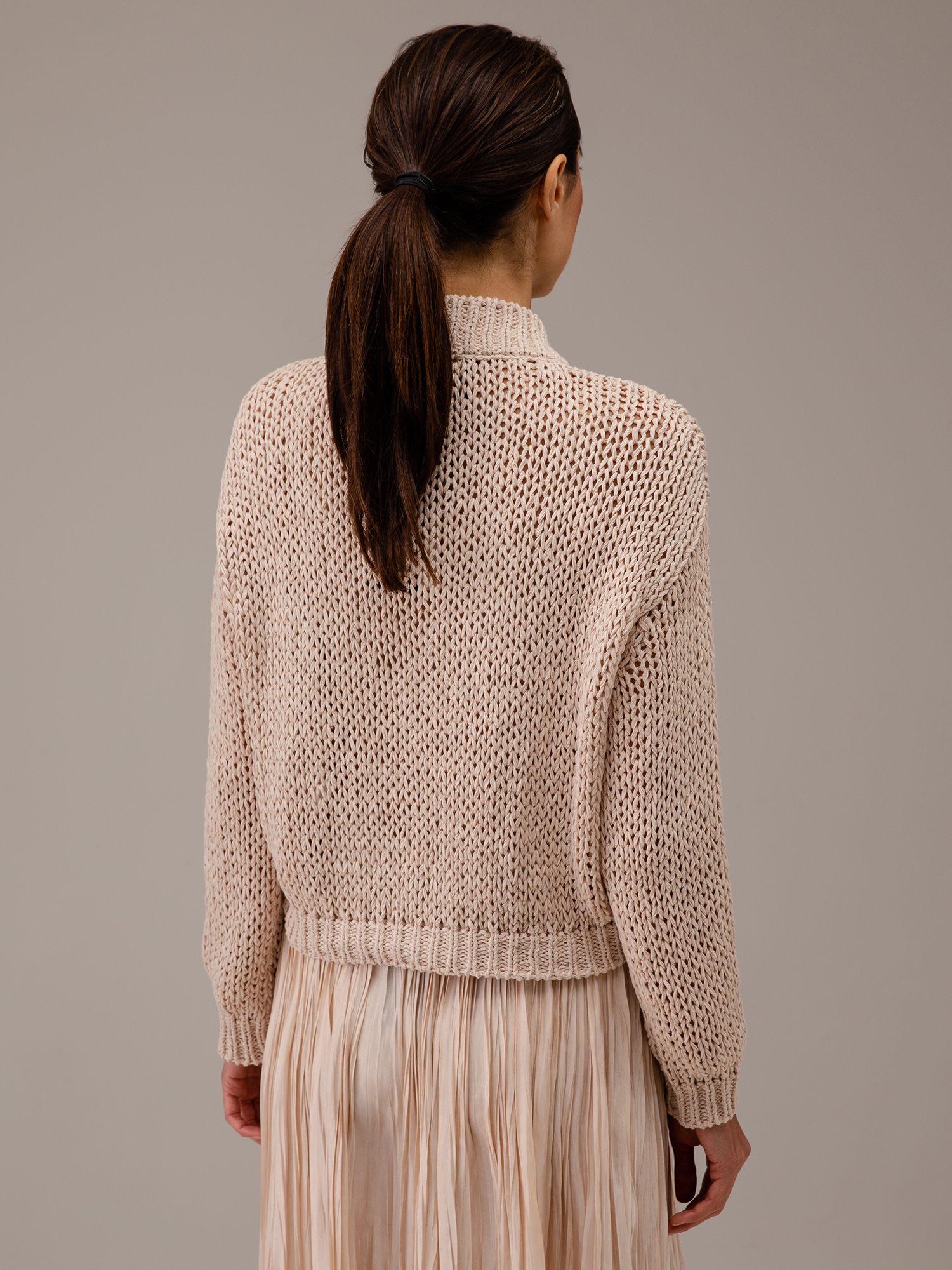 Detailansicht von Strickjacke aus Baumwolle von ROBERTO COLLINA