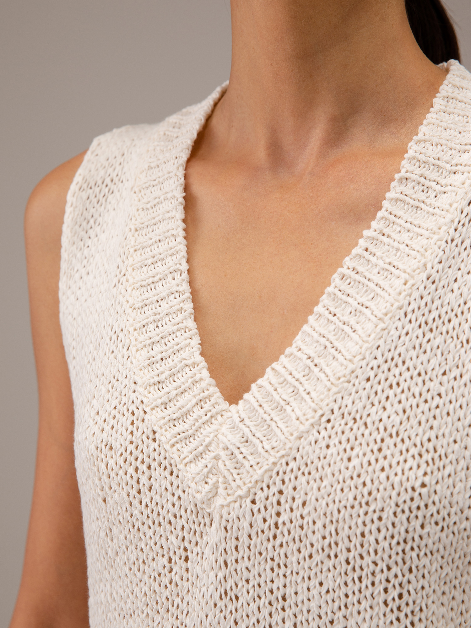 Detailansicht von Stricktop aus Baumwolle von ROBERTO COLLINA