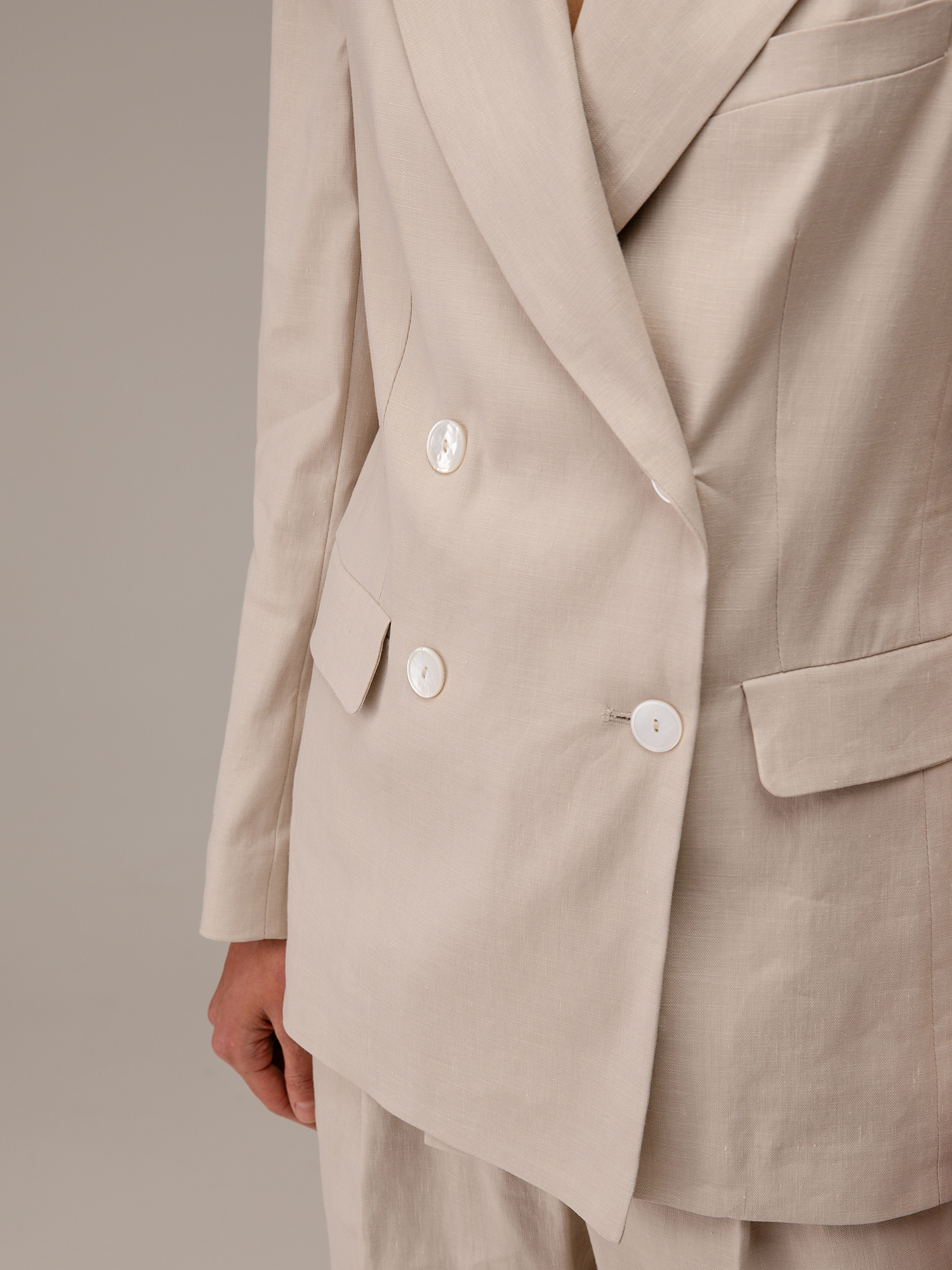 Detailansicht von Blazer aus Leinen von ANTONELLI