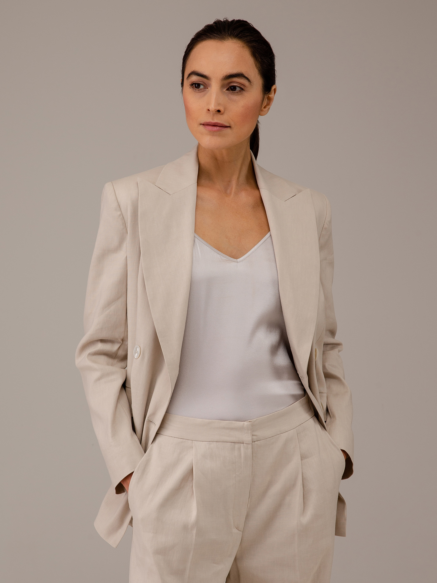 Detailansicht von Blazer aus Leinen von ANTONELLI