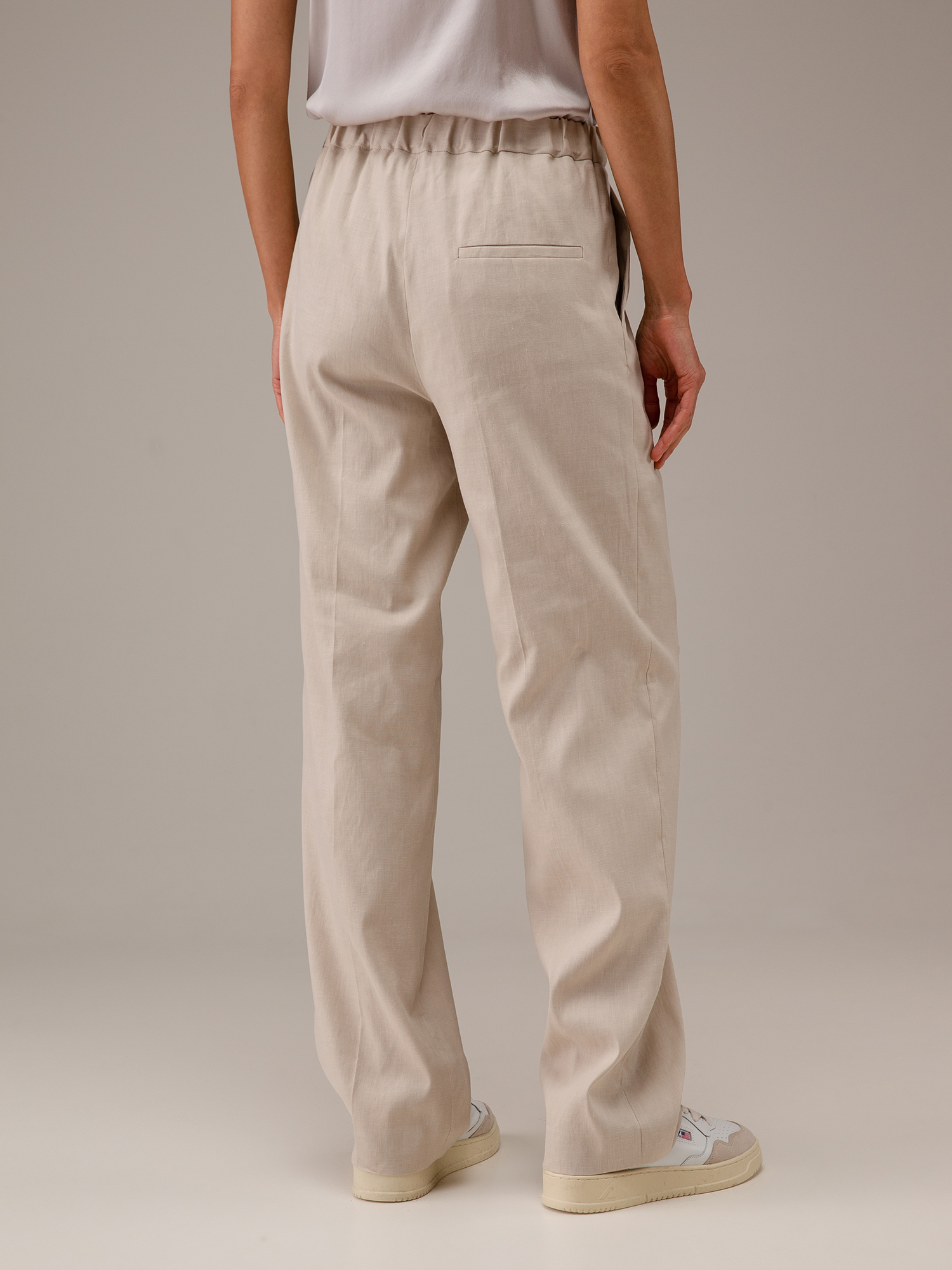 Detailansicht von Weite Hose aus Leinen von ANTONELLI