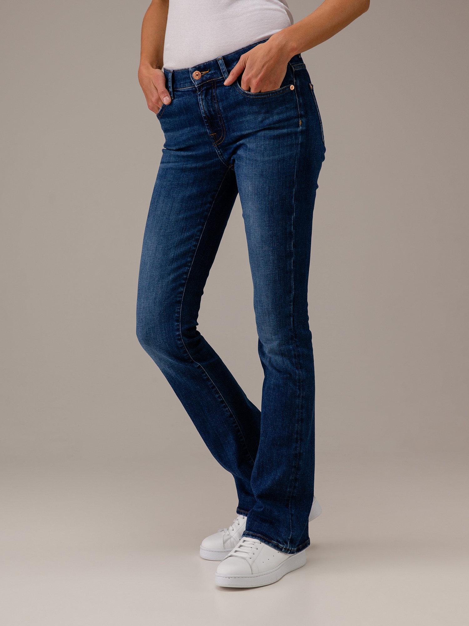 Detailansicht von Bootcut Jeans von 7 FOR ALL MANKIND