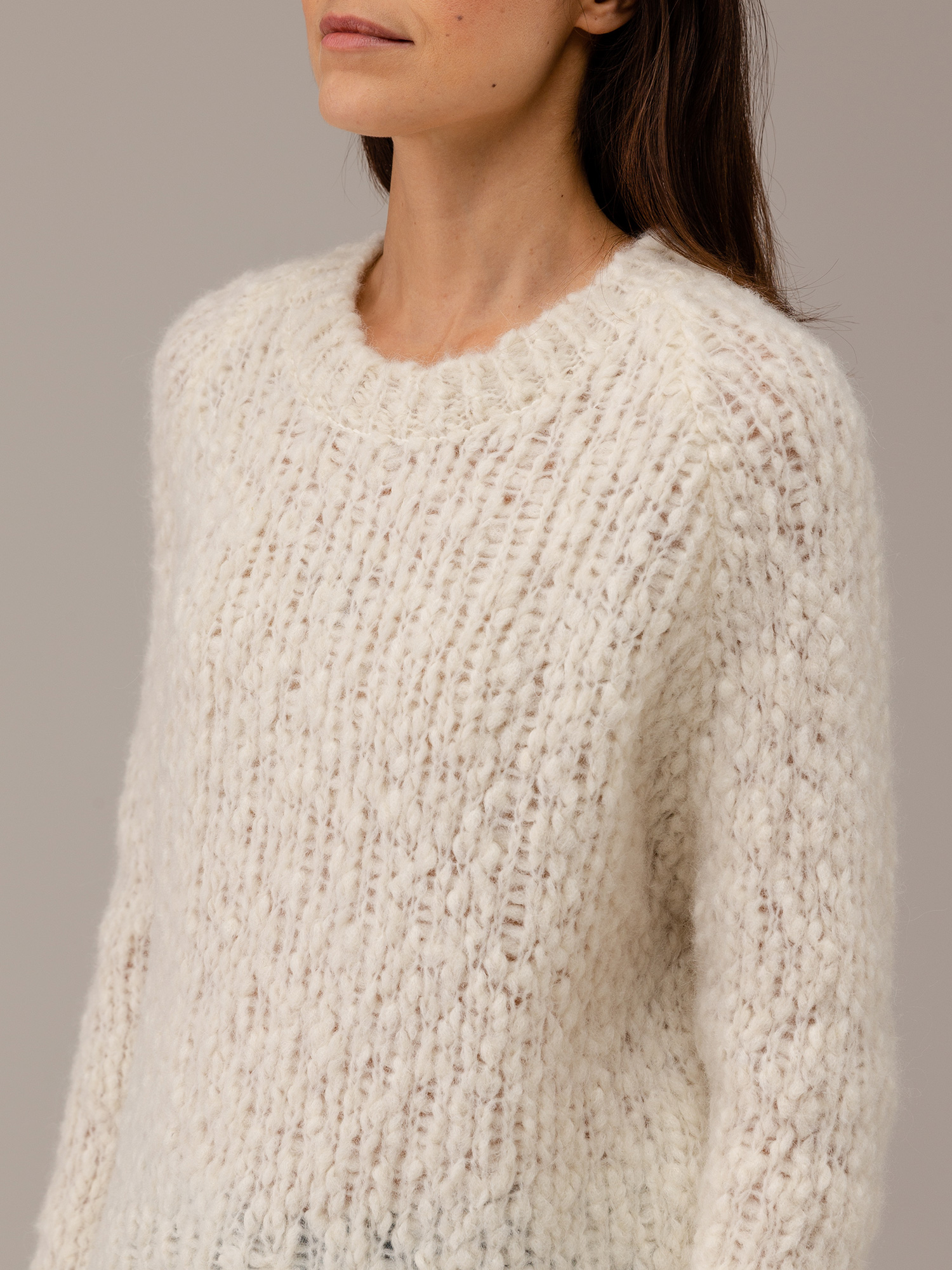 Detailansicht von Pullover aus Alpakawolle von SIBIN LINNEBJERG