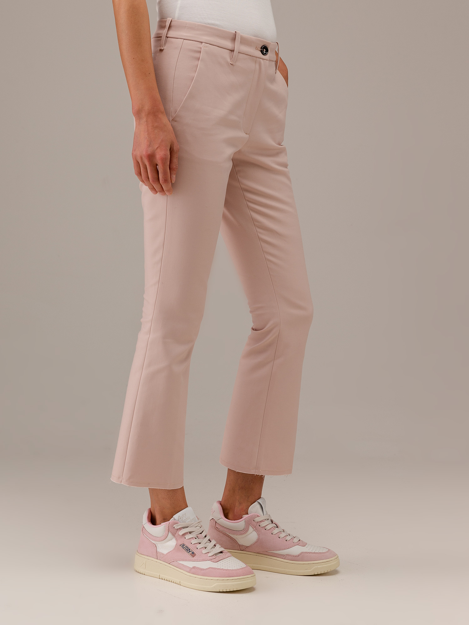 Detailansicht von Cropped Bootcut Hose von NINE IN THE MORNING
