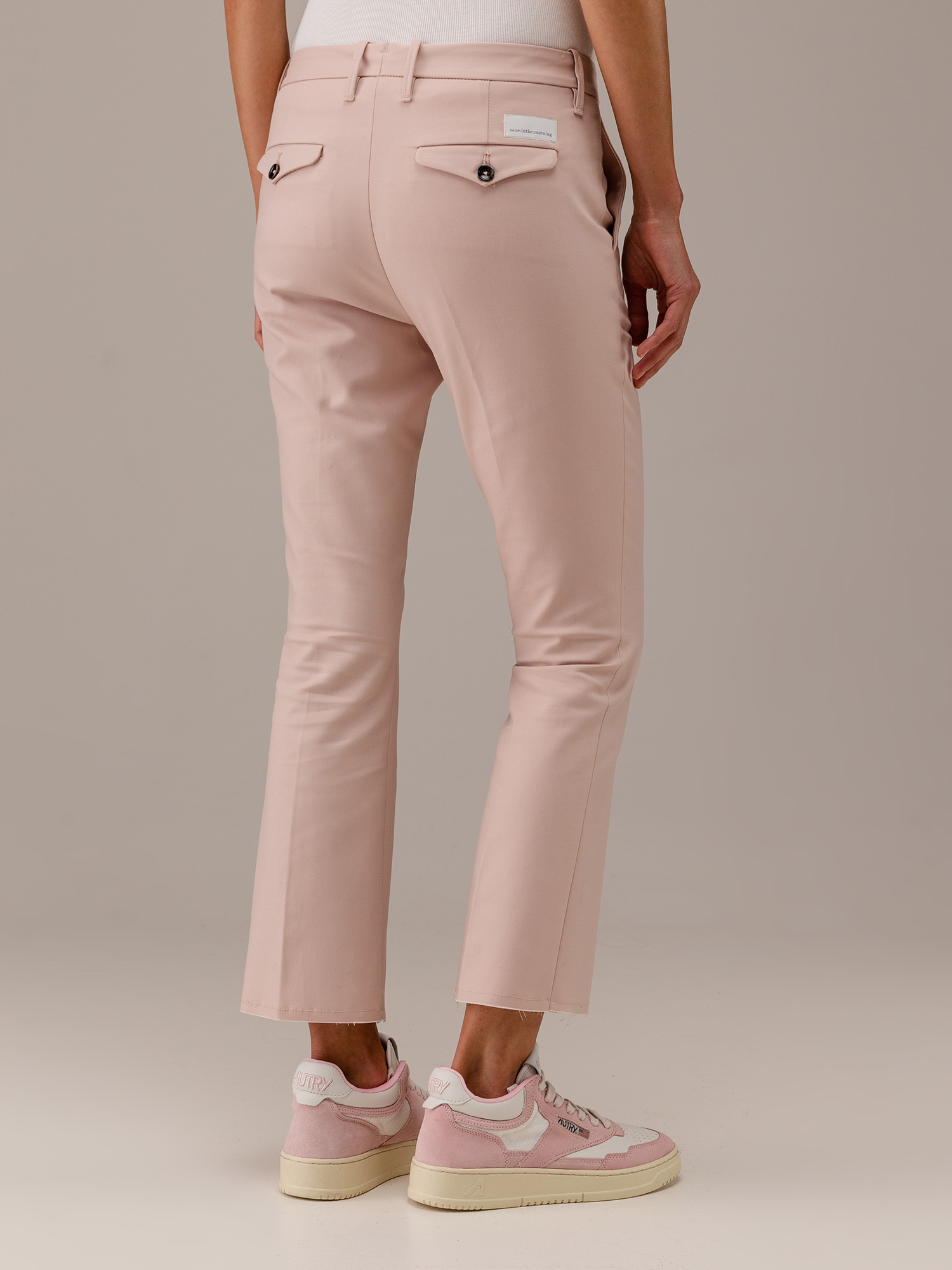 Detailansicht von Cropped Bootcut Hose von NINE IN THE MORNING