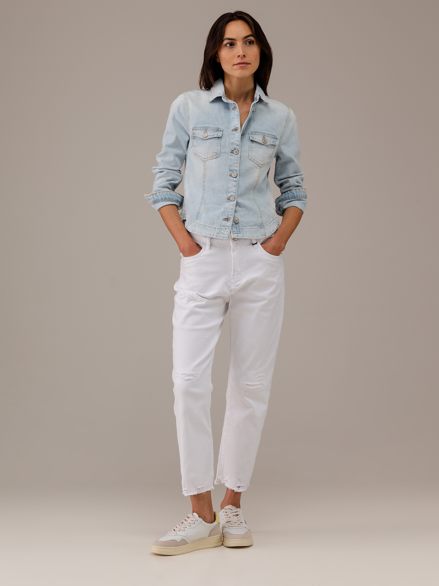 Detailansicht von Jeansjacke von LE TEMPS DES CERISES