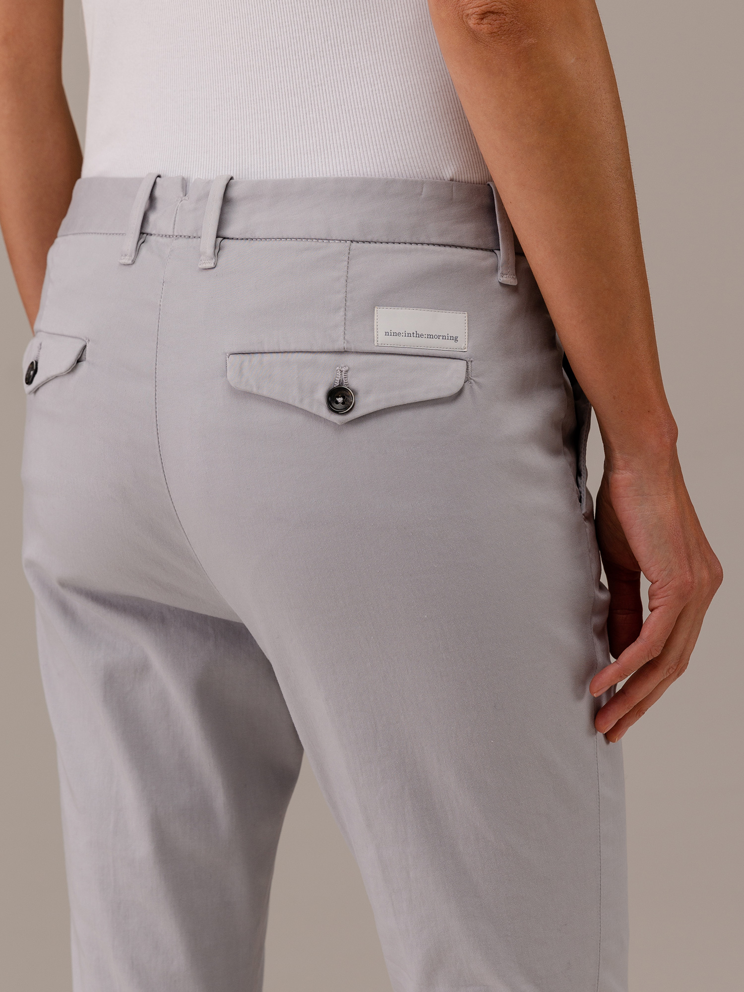 Detailansicht von Cropped Bootcut Hose von NINE IN THE MORNING