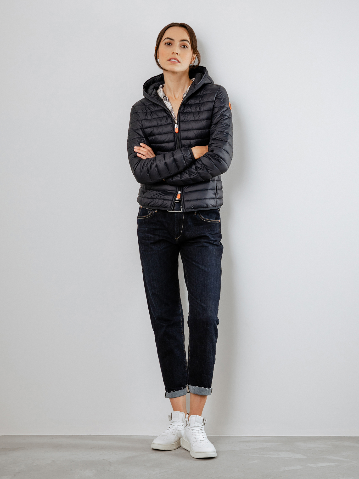 Detailansicht von Taillierte Steppjacke von SAVE THE DUCK