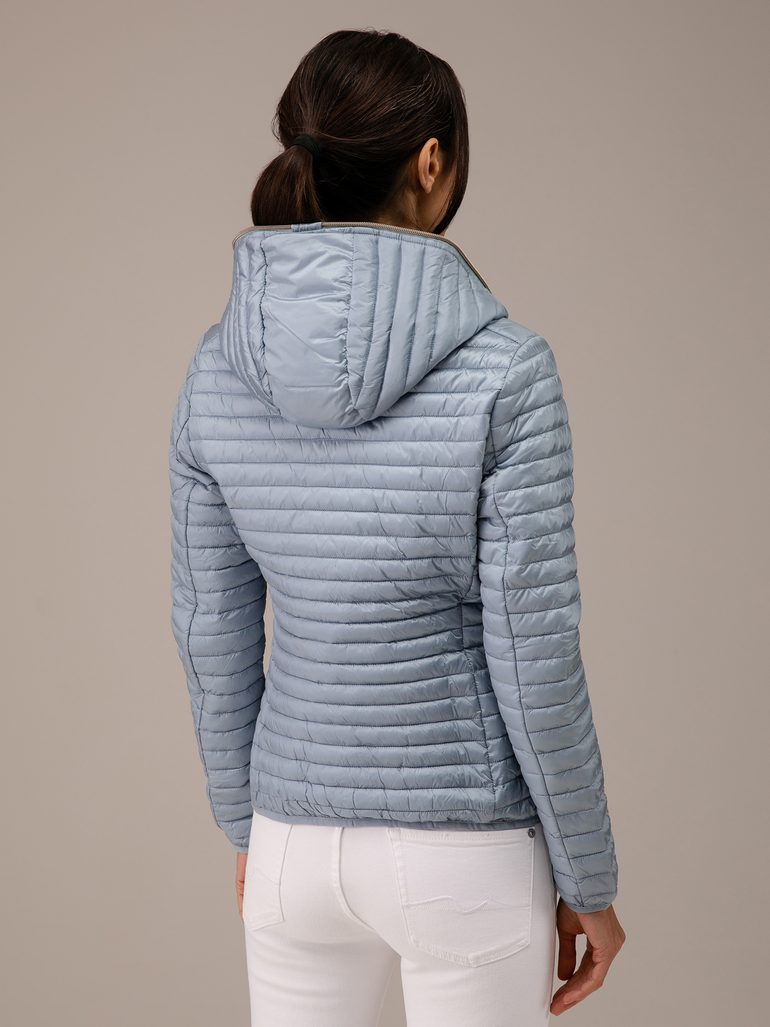 Detailansicht von Taillierte Steppjacke von SAVE THE DUCK