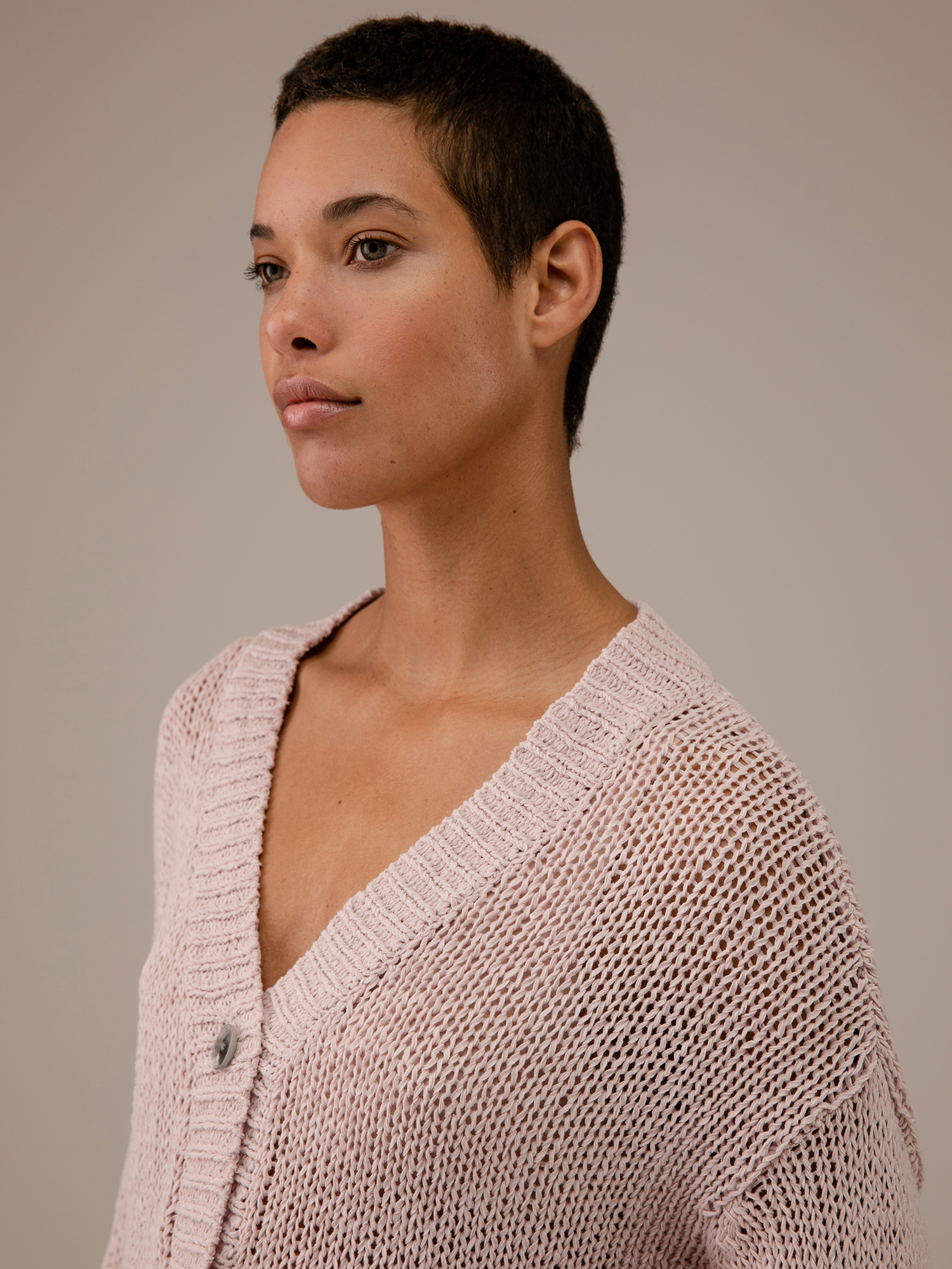 Detailansicht von Strickjacke aus Baumwolle von DANIELS