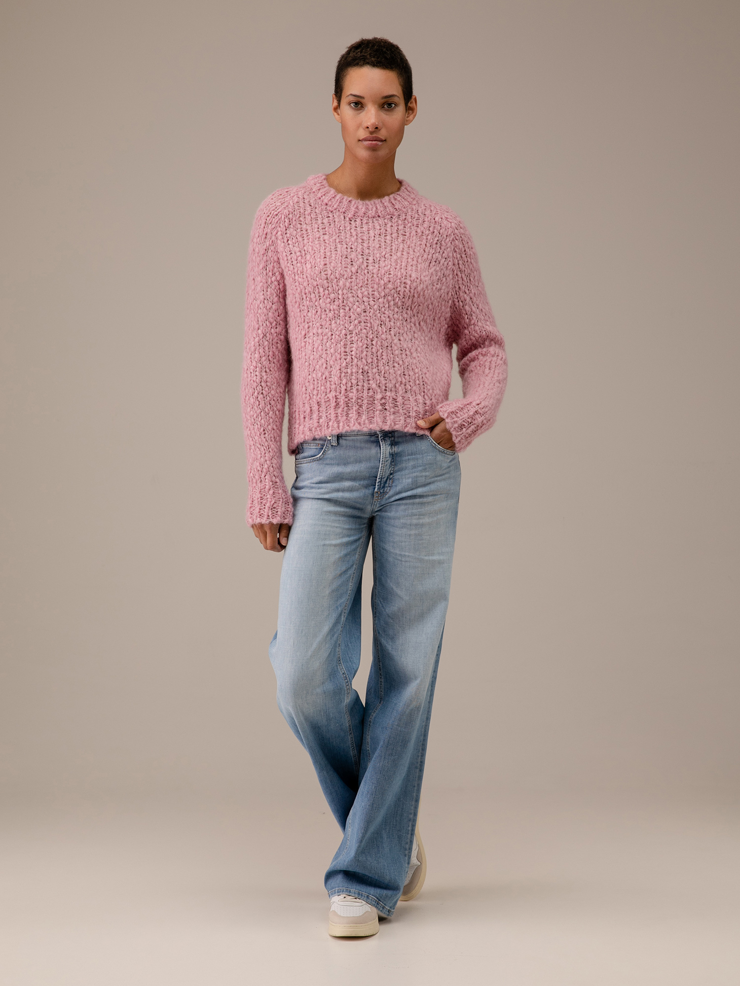 Detailansicht von Pullover aus Alpakawolle von SIBIN LINNEBJERG