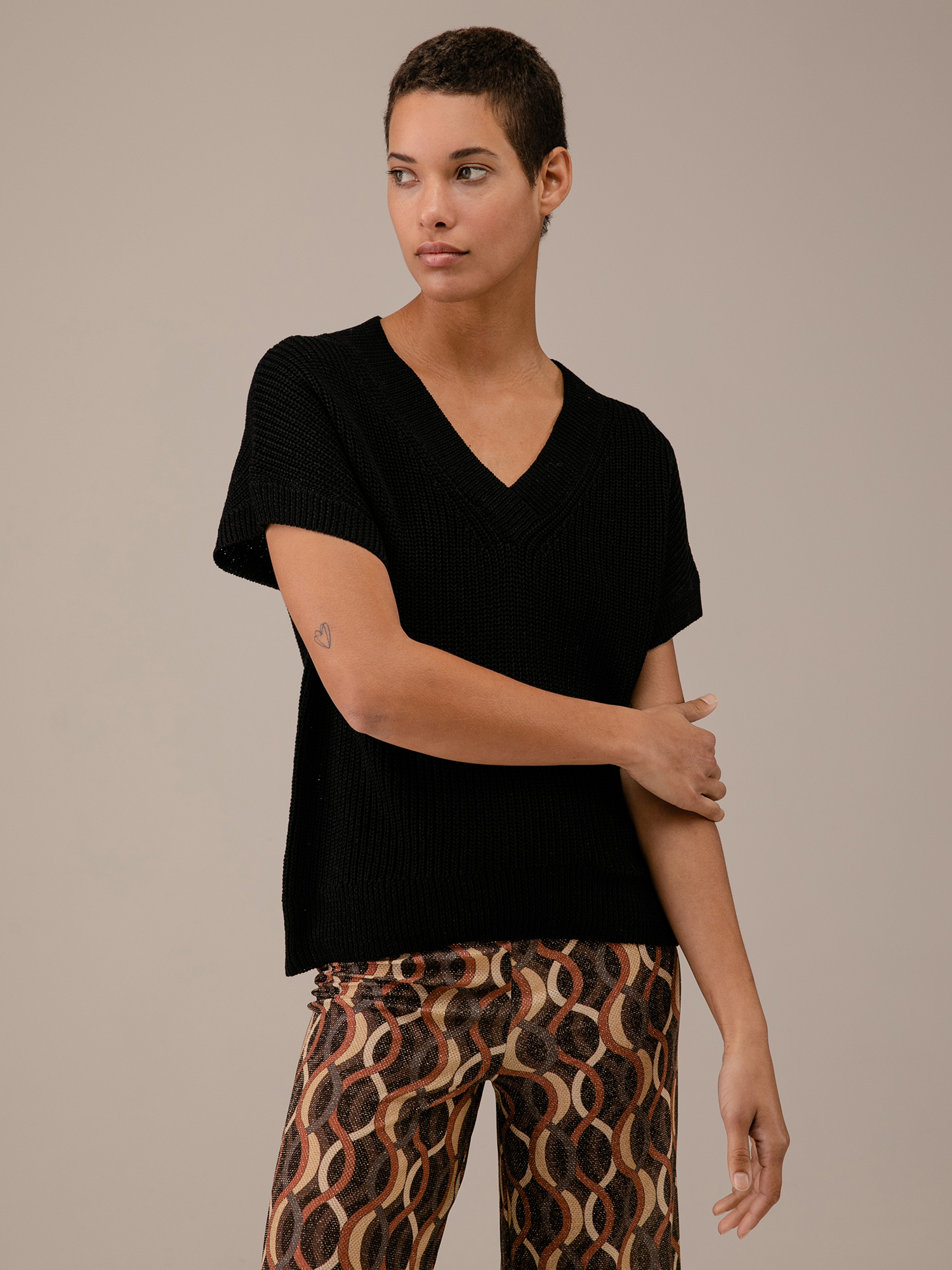 Detailansicht von Kurzarm-Pullover aus Baumwolle von DANIELS