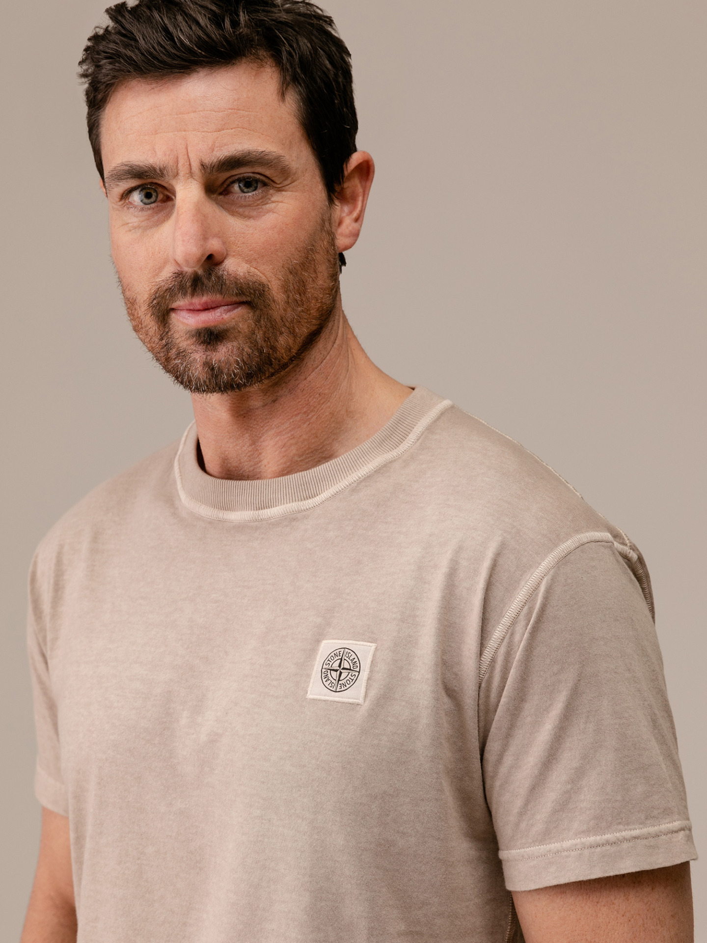 Detailansicht von T-Shirt aus Baumwolle von STONE ISLAND