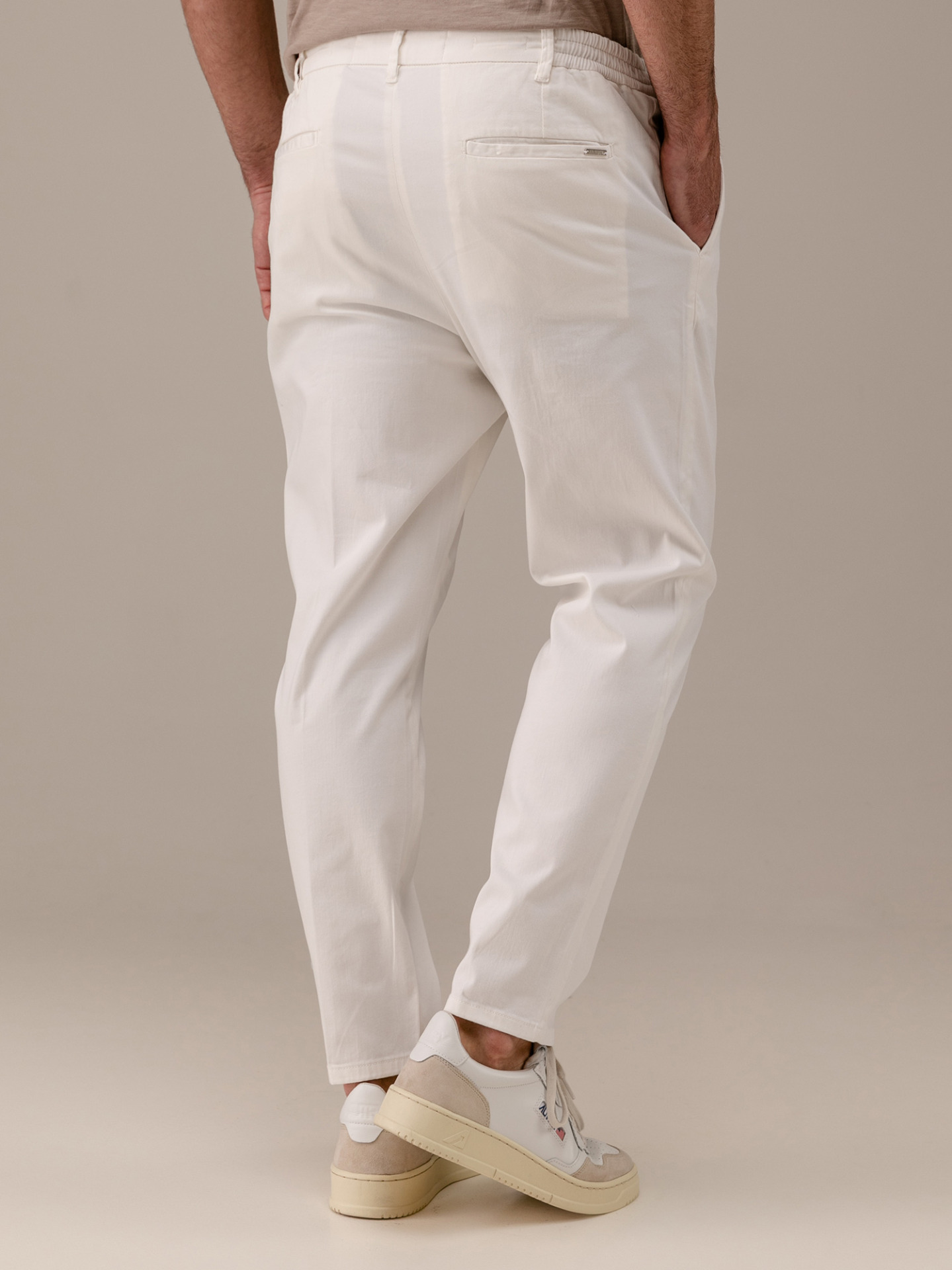 Detailansicht von Lässige Chinohose von GOLDGARN