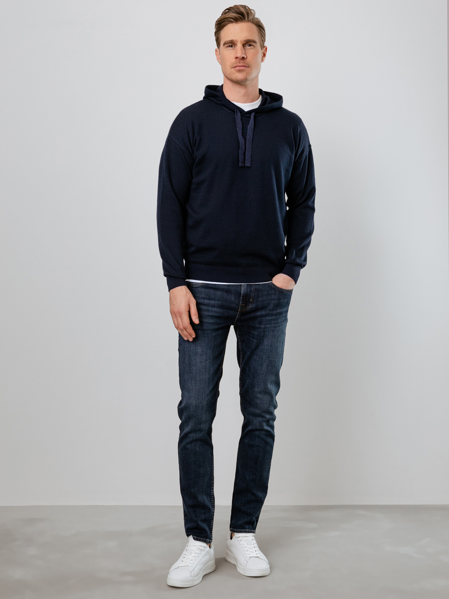 Detailansicht von Hoodie von PHIL PETTER