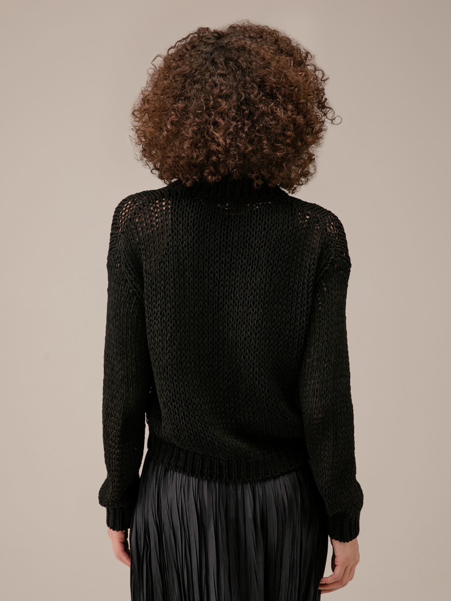 Detailansicht von Strickjacke aus Baumwolle von ROBERTO COLLINA