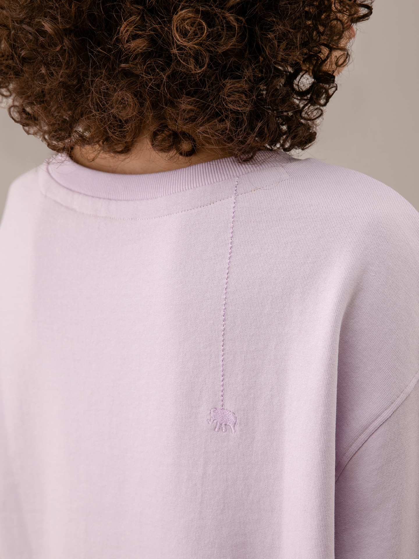 Detailansicht von Oversize-Sweatshirt von LOVE JOY VICTORY