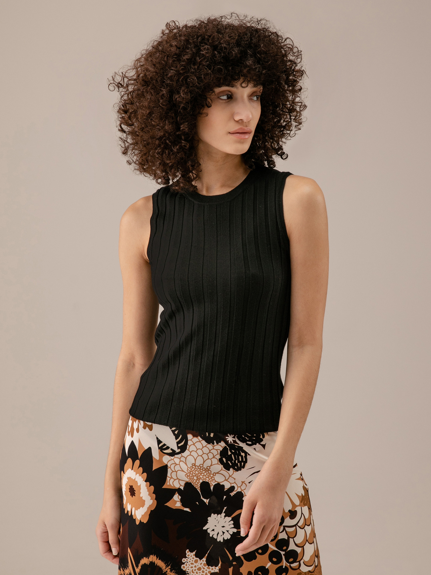 Detailansicht von Stricktop aus Schurwolle von ALLUDE