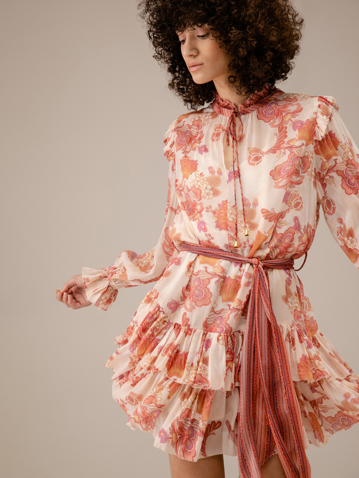 Detailansicht von Kurzes Kleid von DREAM CATCHER