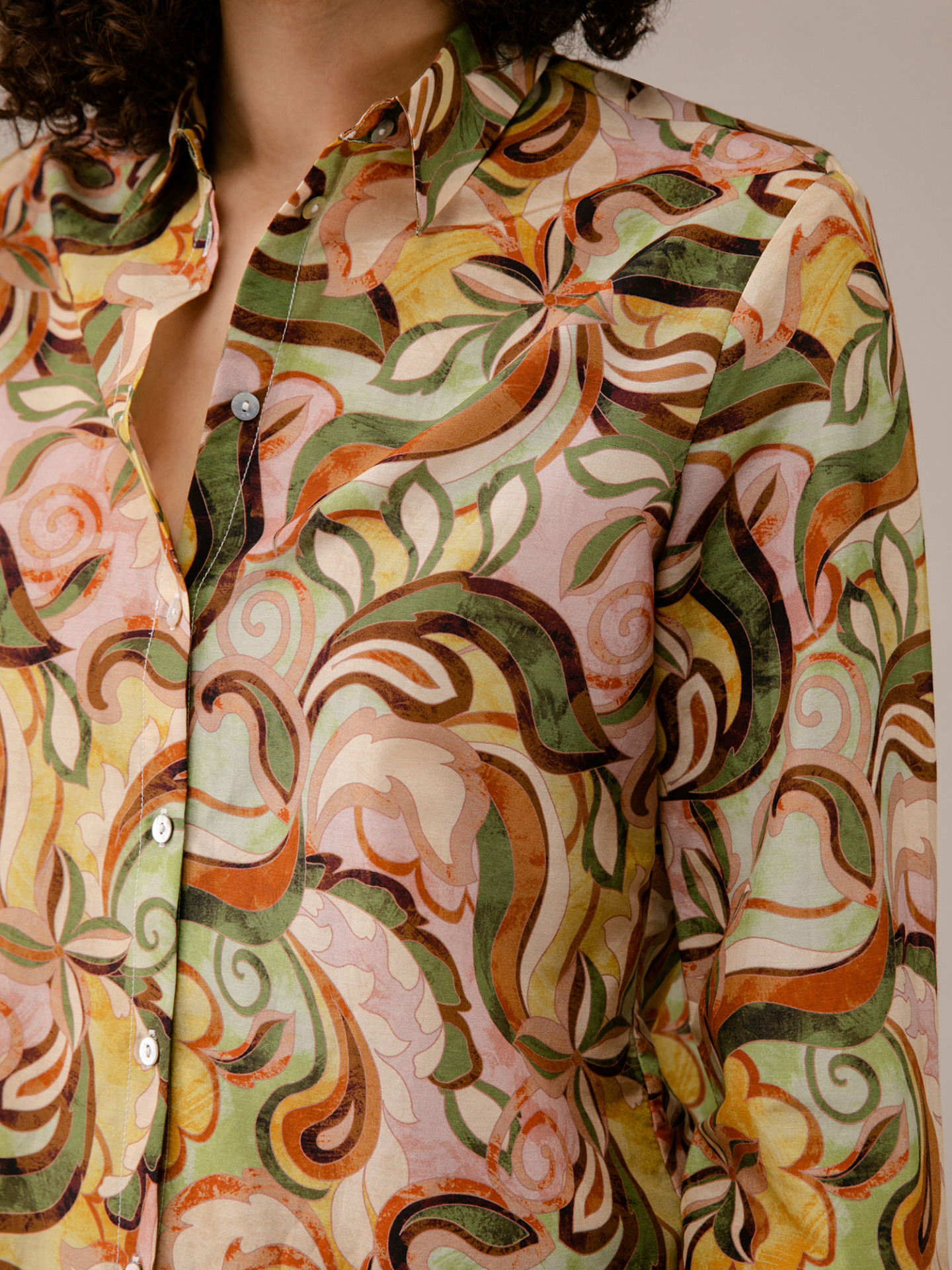 Detailansicht von Gemusterte Baumwollbluse von DANIELS