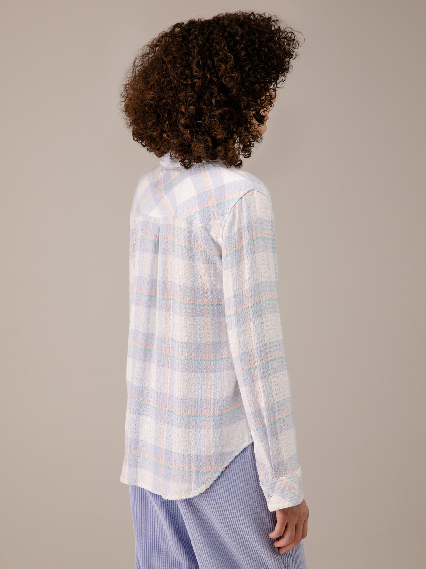 Detailansicht von Karobluse von RAILS