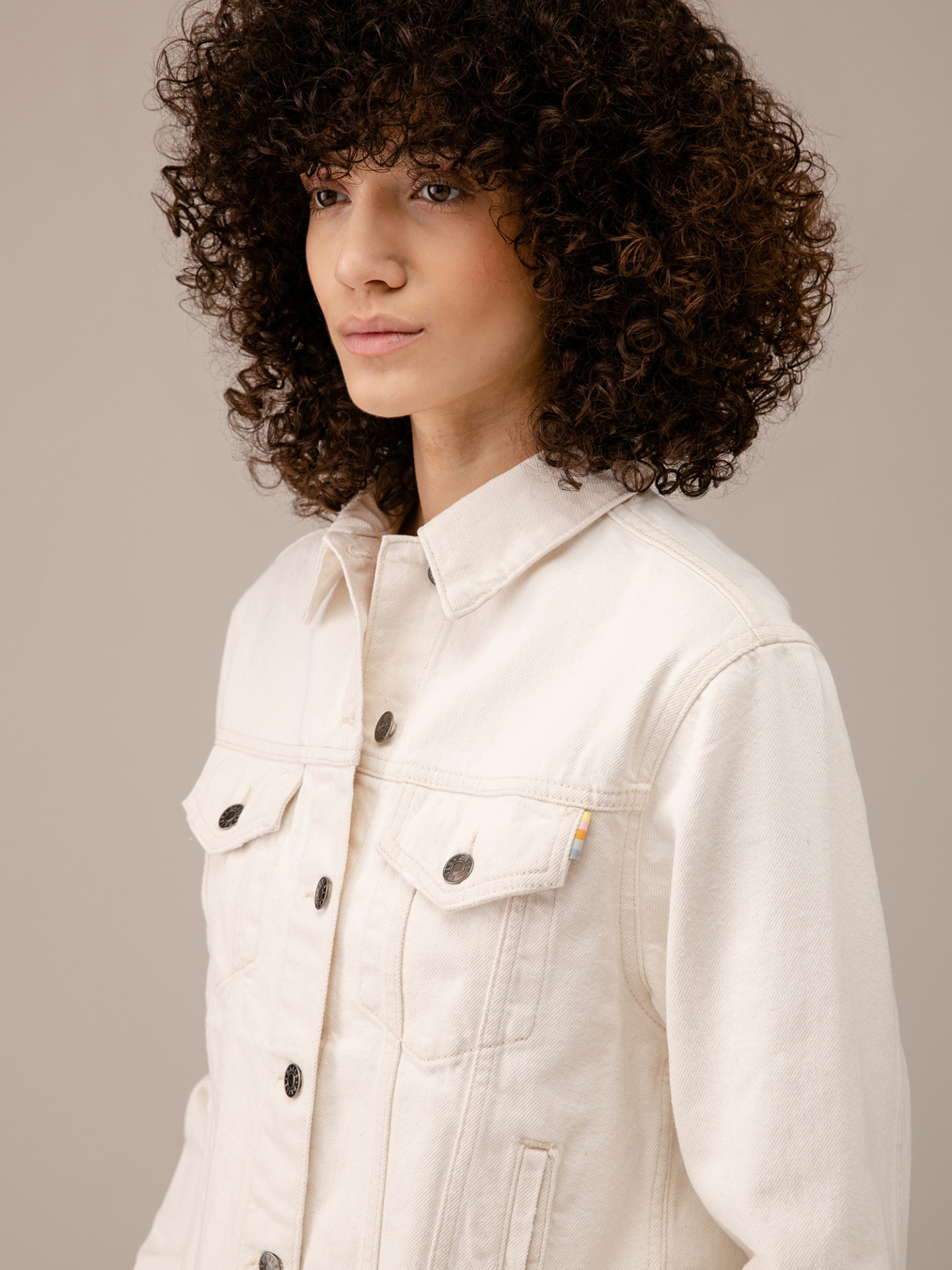 Detailansicht von Jeansjacke von RAILS