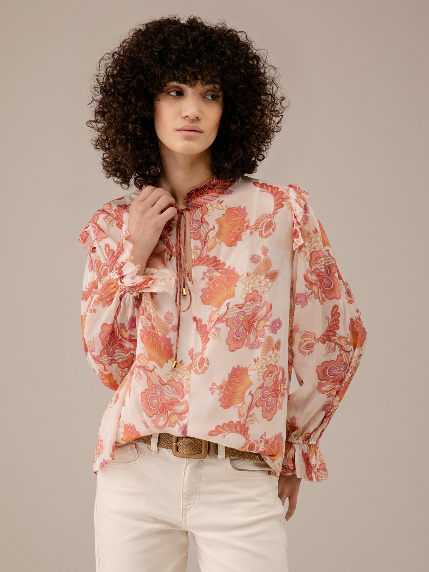 Detailansicht von Gemusterte Bluse mit Rüschung von DREAM CATCHER