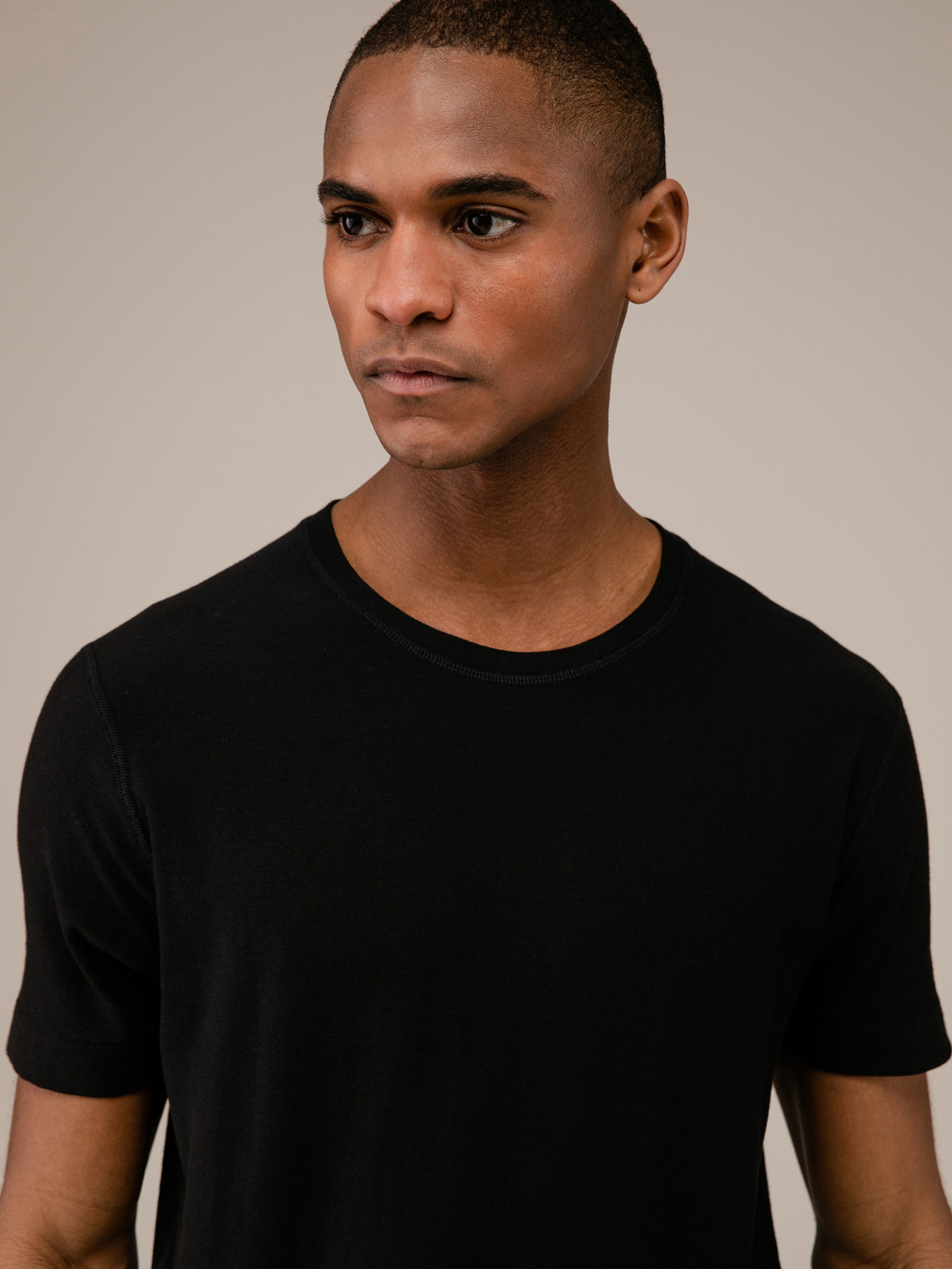 Detailansicht von T-Shirt aus Baumwolle von HANNES ROETHER